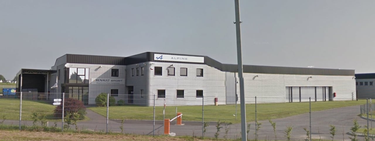A Dieppe, Alpine Recrute, S'Agrandit Et Se Transforme ! 3 Alpine Pièces Compétition Martin Eglise