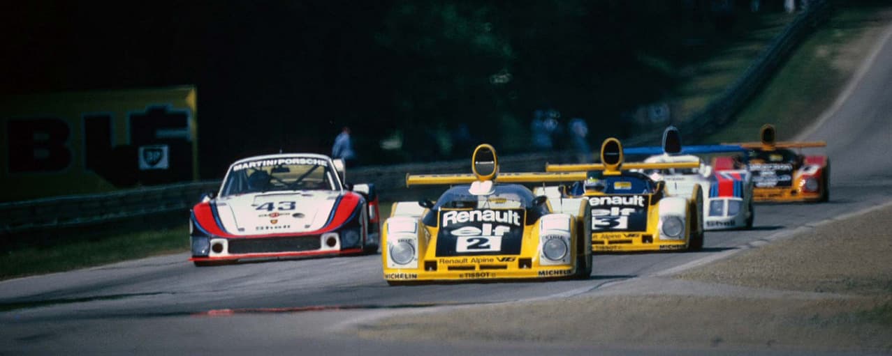 Alpine Endurance Team En Piste Pour Les 24 Heures Du Mans 2021 3 Banniere 24 Heures Du Mans 1978 Pironi Jabouille Depailler Jaussaud Bell Ragnotti Frequelin A443 A442B A442A A442 Victoire 36 | Alpine Endurance Team En Piste Pour Les 24 Heures Du Mans 2021