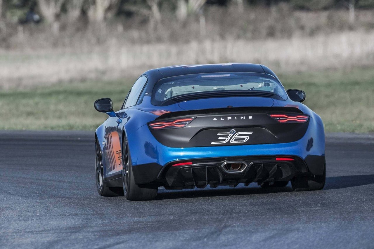 Championnat De France Ffsa Tourisme: L'Alpine A110 Cup Éligible ! 3 Alpine Planet 2017 Alpine A110 Cup 4 | Championnat De France Ffsa Tourisme: L'Alpine A110 Cup Éligible !