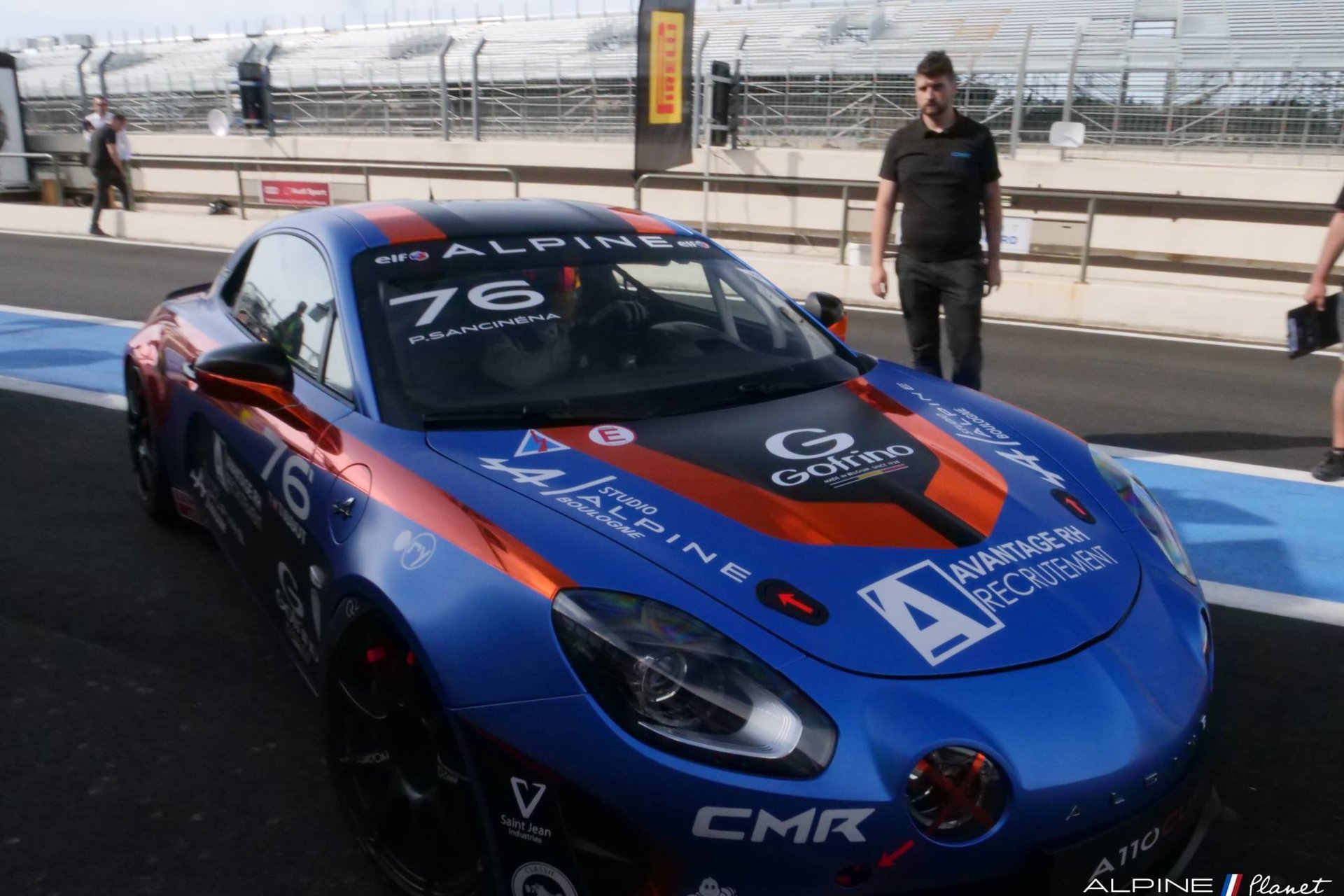Au Coeur Du Team Cmr Pour Le Retour De L'Alpine Elf Europa Cup 16 Public | Au Coeur Du Team Cmr Pour Le Retour De L'Alpine Elf Europa Cup