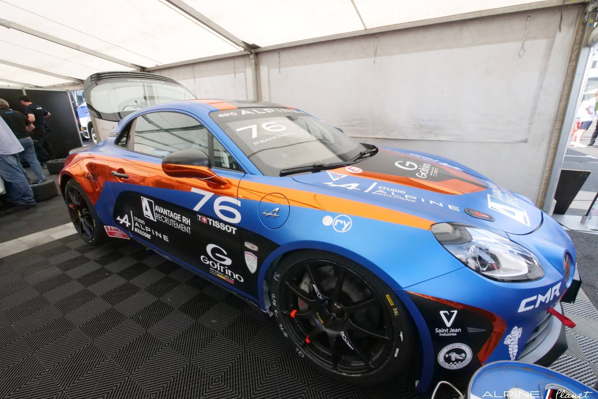 Au Coeur Du Team Cmr Pour Le Retour De L'Alpine Elf Europa Cup 42 Public | Au Coeur Du Team Cmr Pour Le Retour De L'Alpine Elf Europa Cup