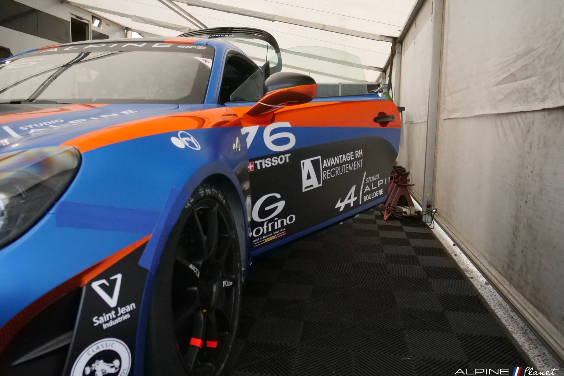 Au Coeur Du Team Cmr Pour Le Retour De L'Alpine Elf Europa Cup 40 Public | Au Coeur Du Team Cmr Pour Le Retour De L'Alpine Elf Europa Cup