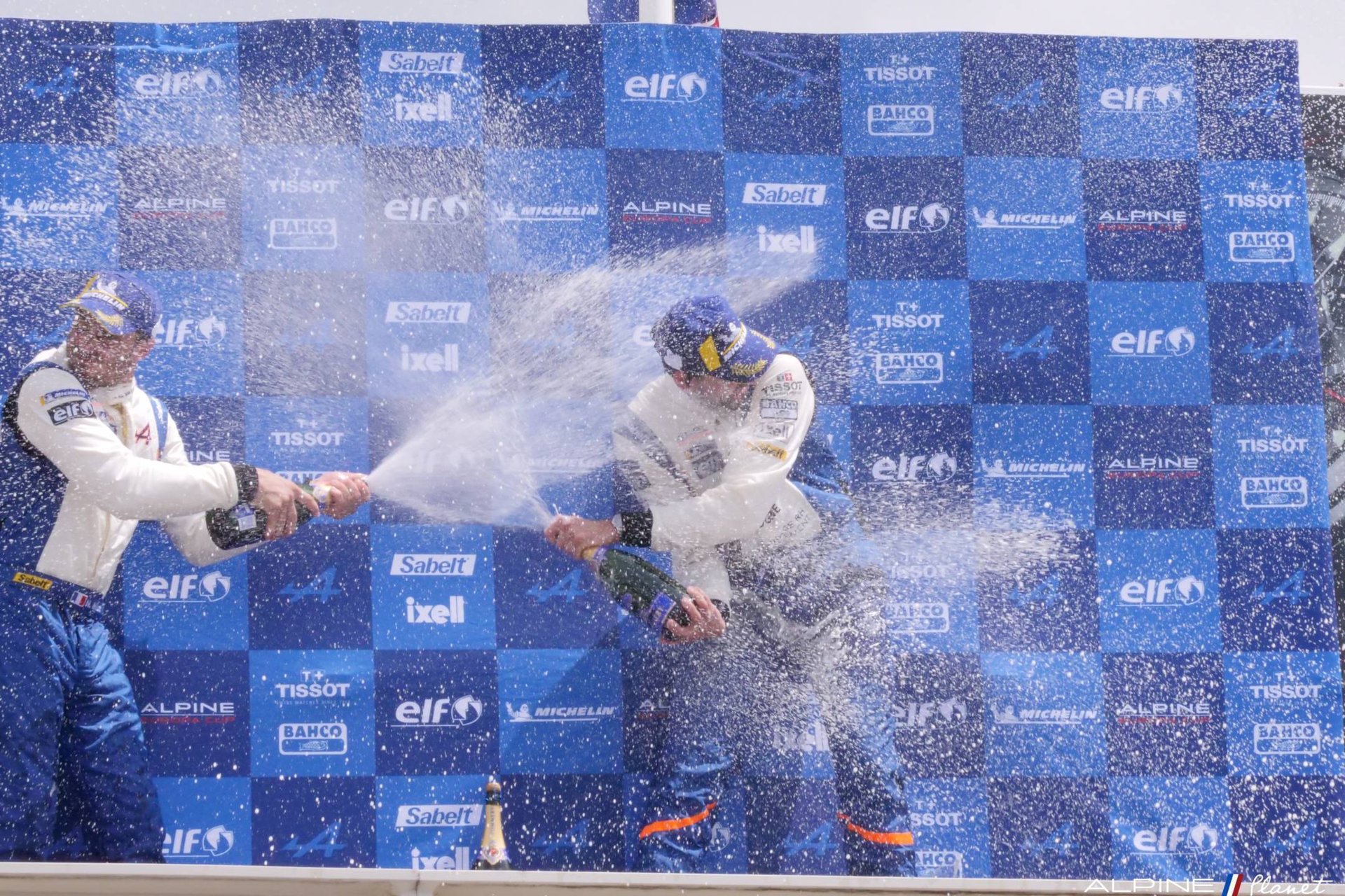 Au Coeur Du Team Cmr Pour Le Retour De L'Alpine Elf Europa Cup 34 Public | Au Coeur Du Team Cmr Pour Le Retour De L'Alpine Elf Europa Cup