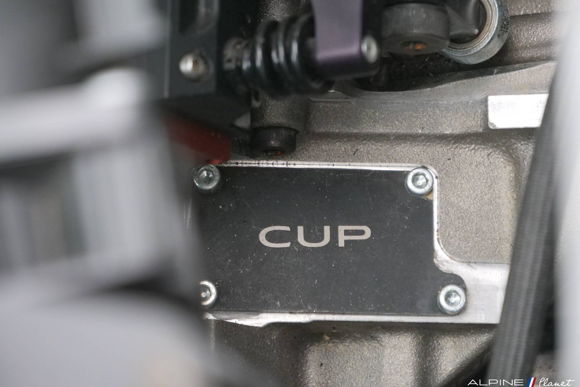 Au Coeur Du Team Cmr Pour Le Retour De L'Alpine Elf Europa Cup 44 Public | Au Coeur Du Team Cmr Pour Le Retour De L'Alpine Elf Europa Cup