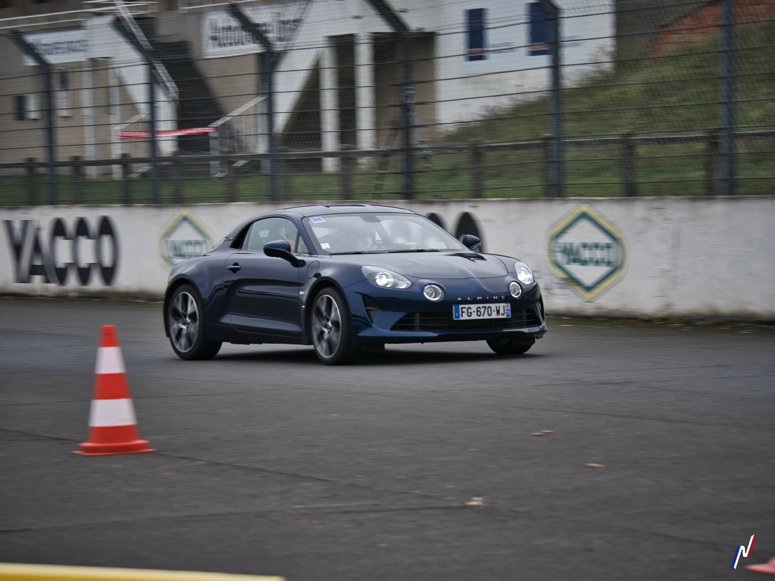 Liberté Egalité Roulez ! Le Plein D'Alpine En 2020 91 Liberte Egalite Roulez Alpine A110 A310 Montlhery 2020 P1300294 Alpine Planet | Liberté Egalité Roulez ! Le Plein D'Alpine En 2020