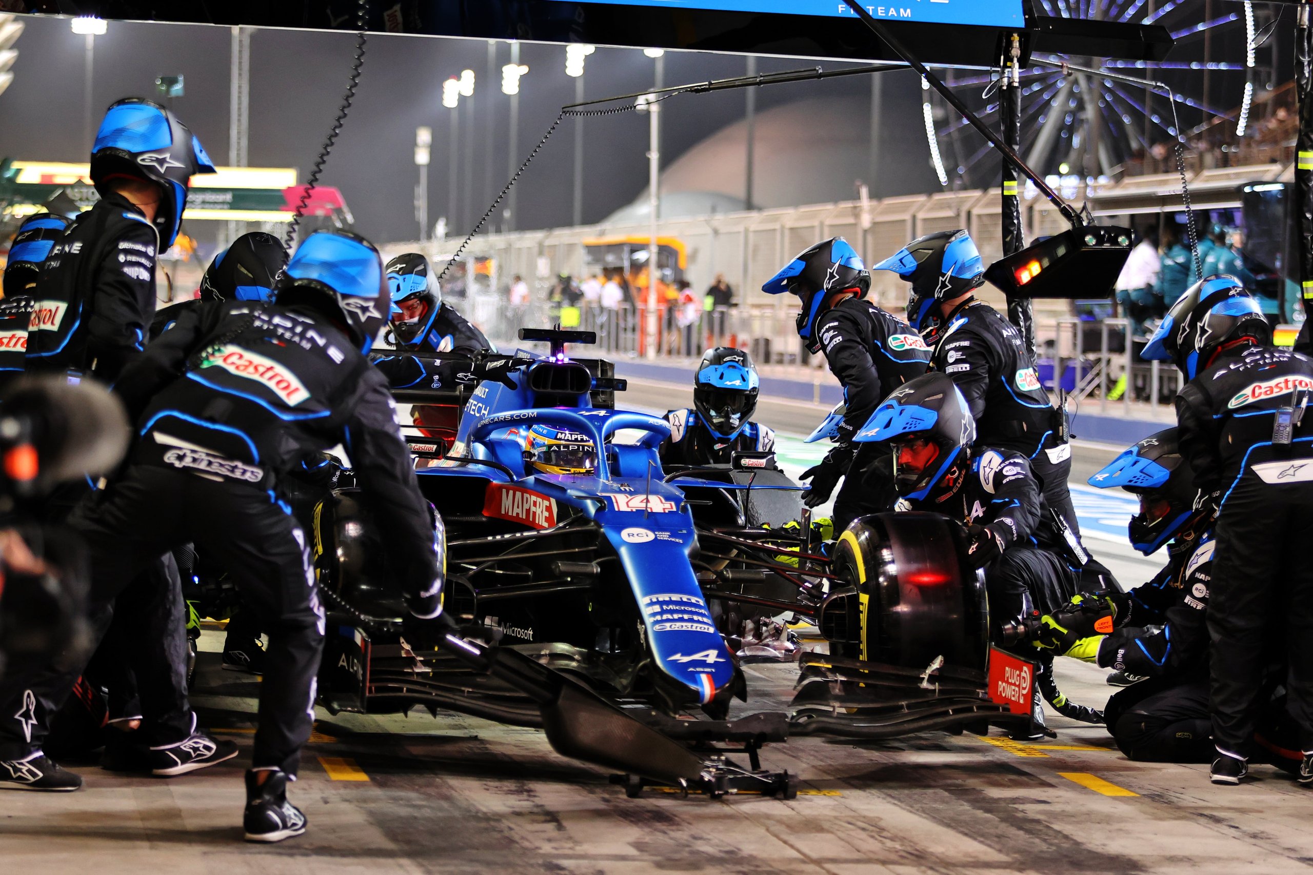 Alpine F1 Team Arrive Avec Des Évolutions Au Grand Prix Pirelli D'Emilie-Romagne 3 Alpine F1 Team Alonso Ocon A521 Bahrein