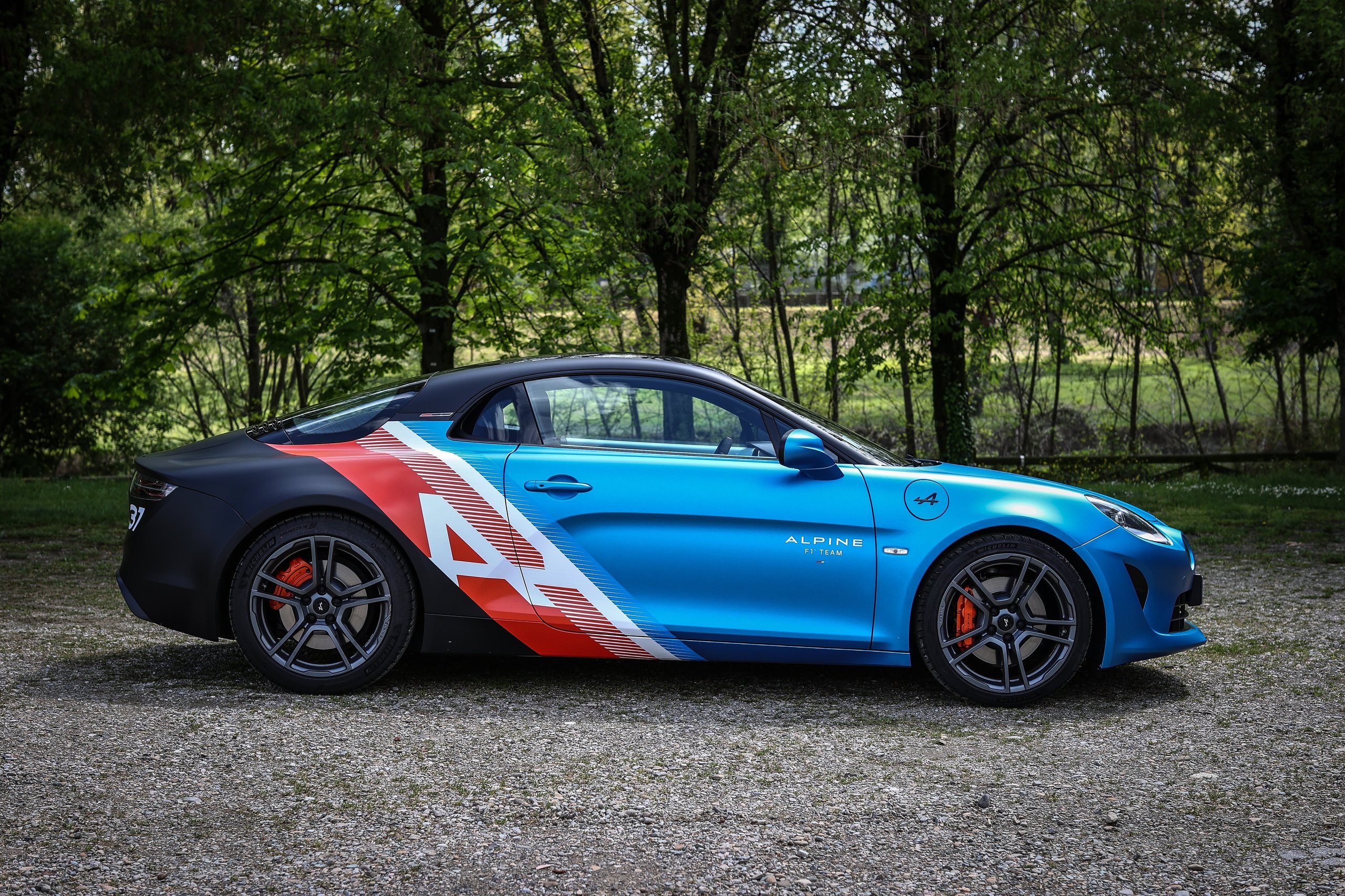 Alpine A110 Trackside : La Berlinette Aux Couleurs De La F1 8 Alpine A110 Trackside Alonso Ocon 2021 11 | Alpine A110 Trackside : La Berlinette Aux Couleurs De La F1
