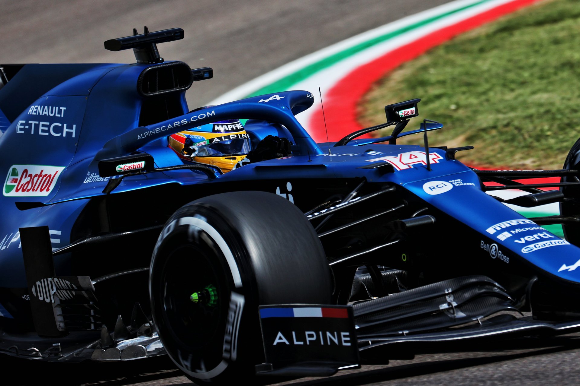 Alpine F1 Team A521 Alonso Ocon Brivio Permane Imola 2021 Test 10 Scaled | Alpine F1 Team En Milieu De Peloton Aux Essais À Imola