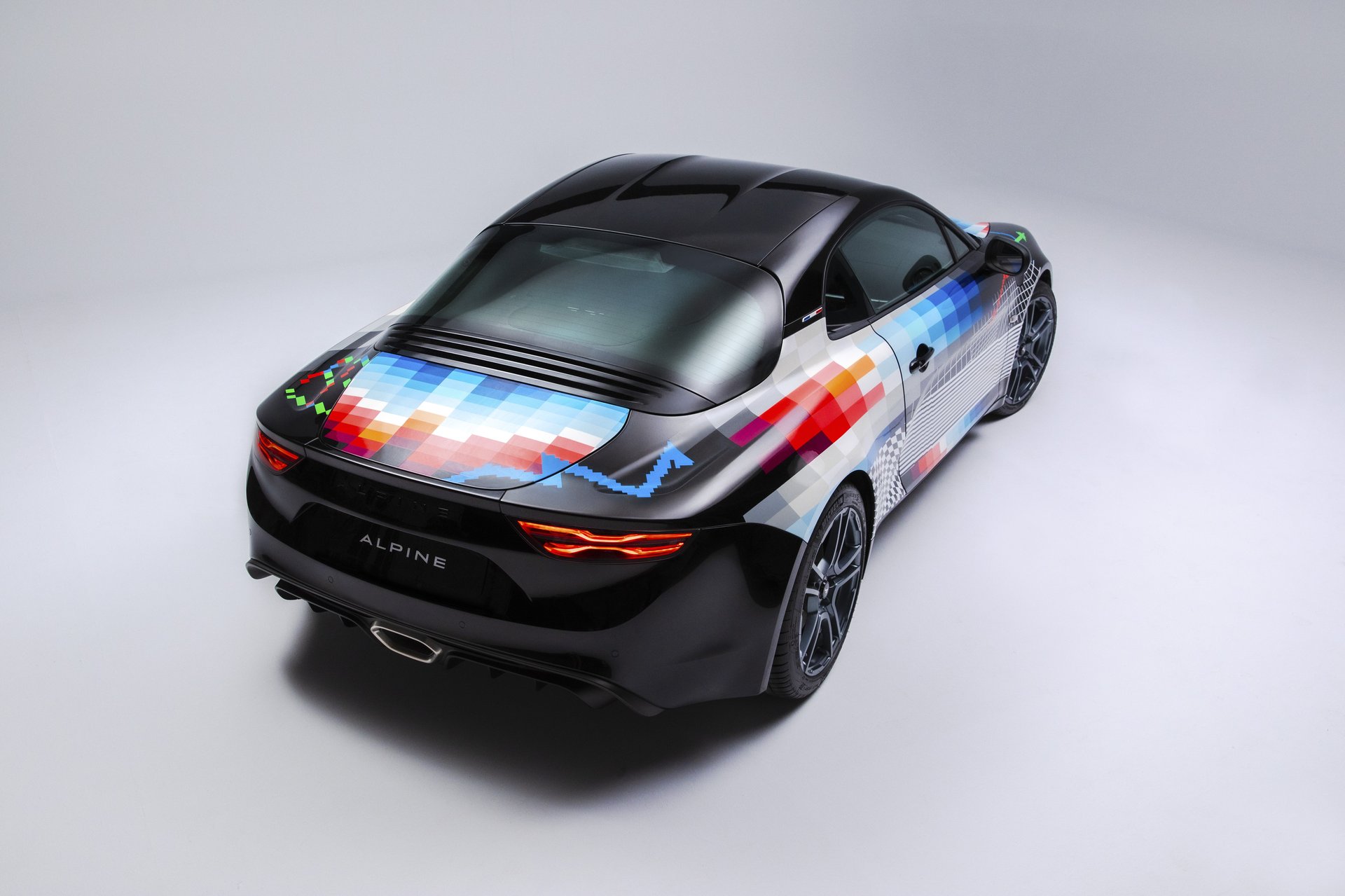 Alpine A110 X Felipe Pantone , Le Plein De Couleurs Pour 125.000€ 4 Alpine A110 X Felipe Pantone 11 Scaled | Alpine A110 X Felipe Pantone , Le Plein De Couleurs Pour 125.000€
