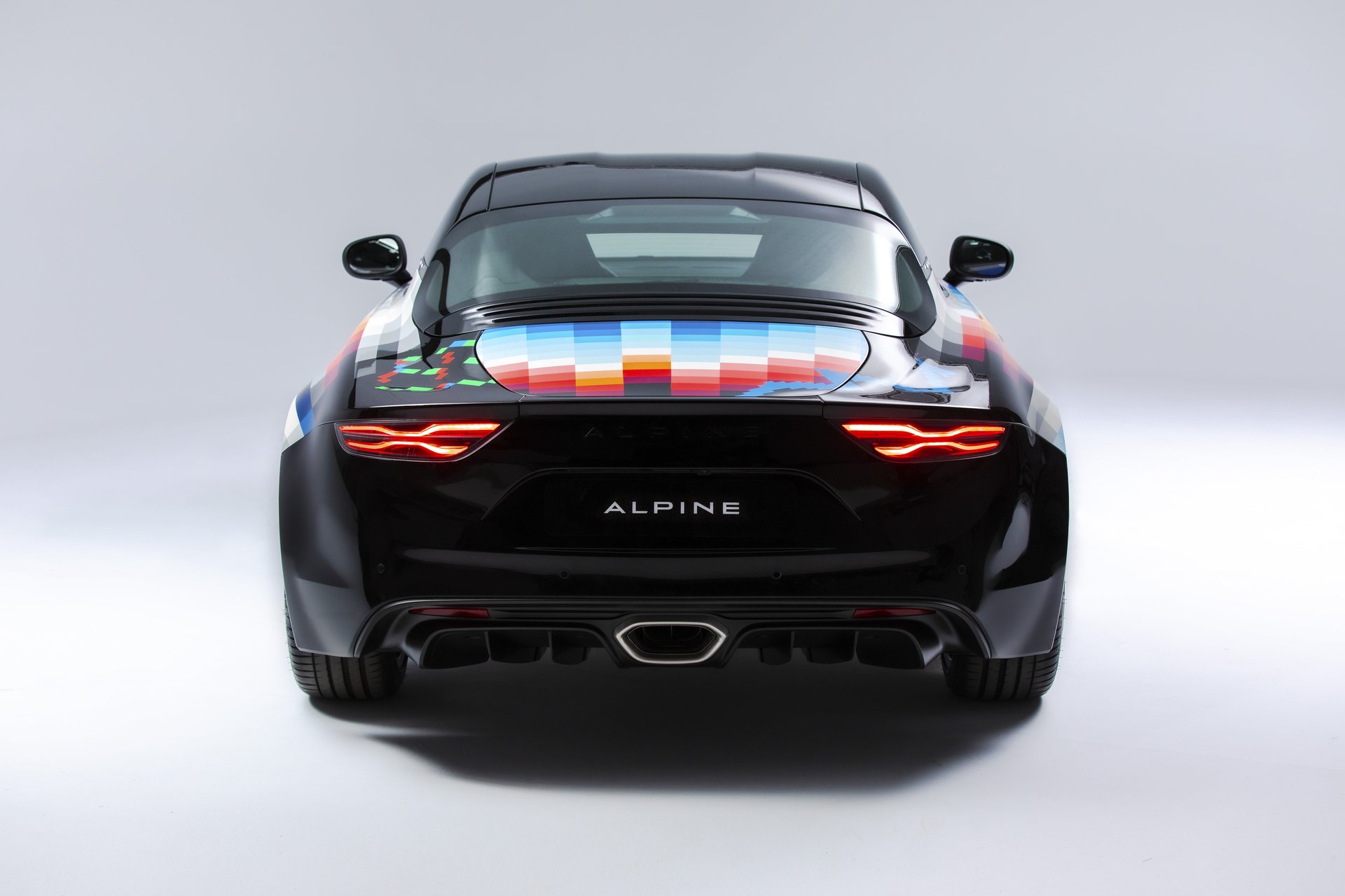 Alpine A110 X Felipe Pantone , Le Plein De Couleurs Pour 125.000€ 19 Alpine A110 X Felipe Pantone