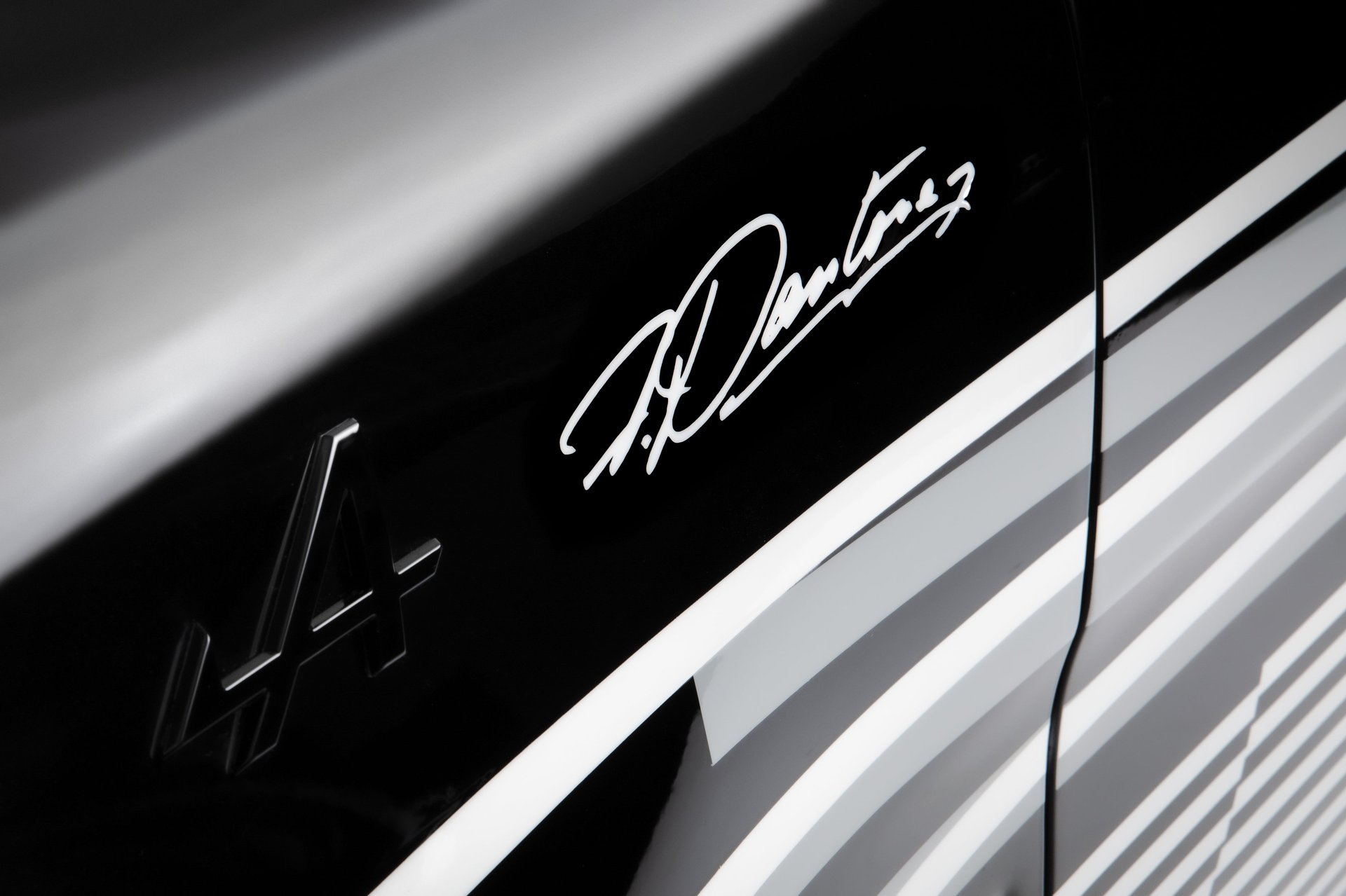Alpine A110 X Felipe Pantone , Le Plein De Couleurs Pour 125.000€ 13 Alpine A110 X Felipe Pantone