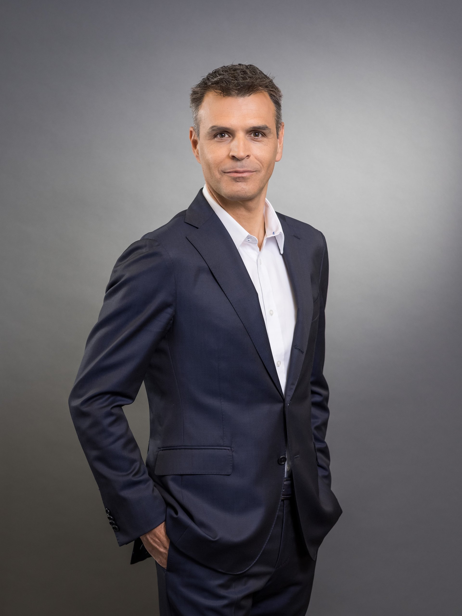Une Nouvelle Direction Communication Et Commerciale Se Dessine Chez Alpine Cars 4 Cédric Journel Alpine Vice-Président Ventes &Amp; Marketing