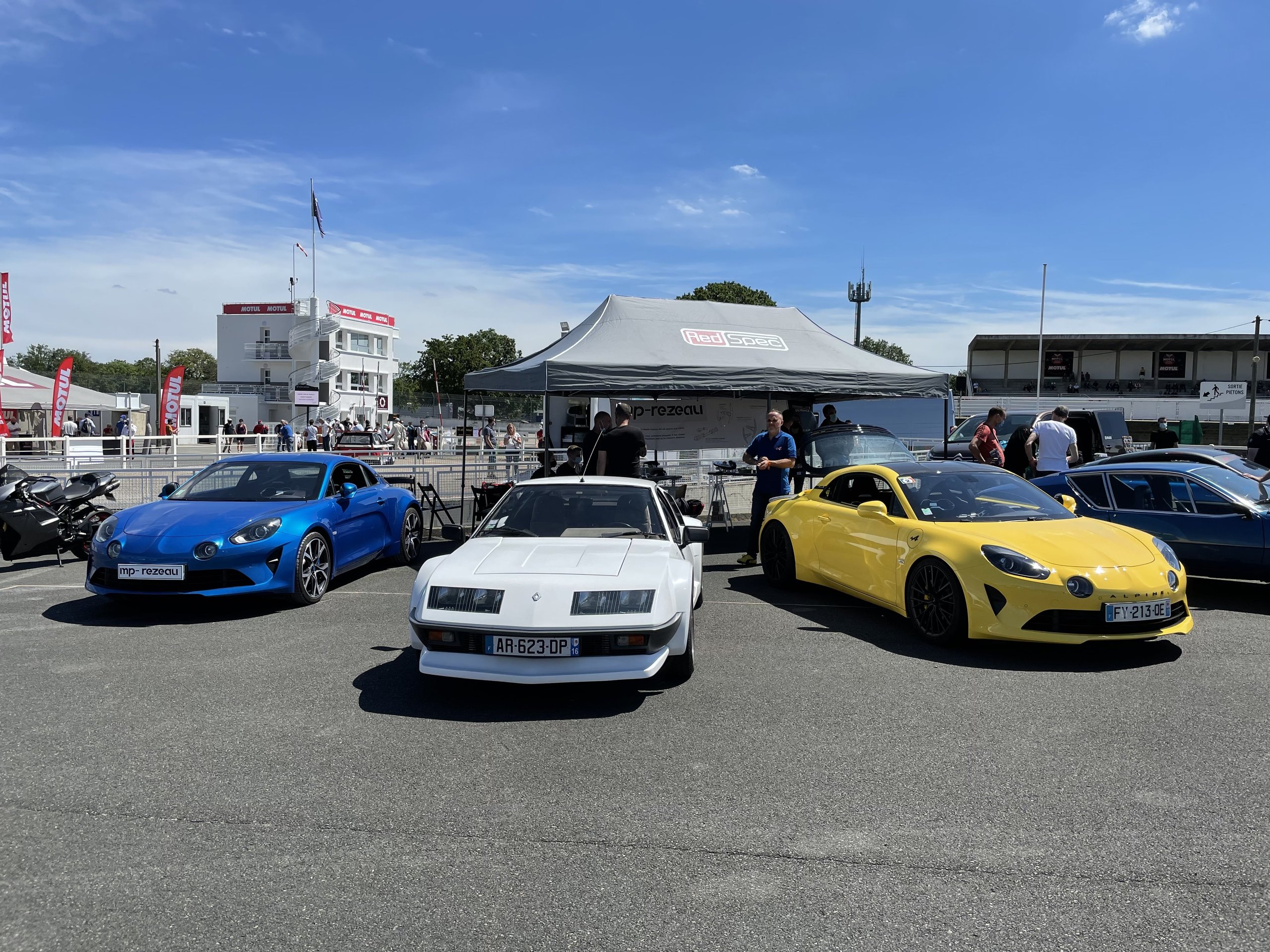 Liberté Égalité Roulez 2021. Le Jour Où Les Nouvelles Alpine A110 Ont Pris Le Dessus. 55 Liberte Egalite Roulez Alpine Montlhery 2021 13 | Liberté Égalité Roulez 2021. Le Jour Où Les Nouvelles Alpine A110 Ont Pris Le Dessus.