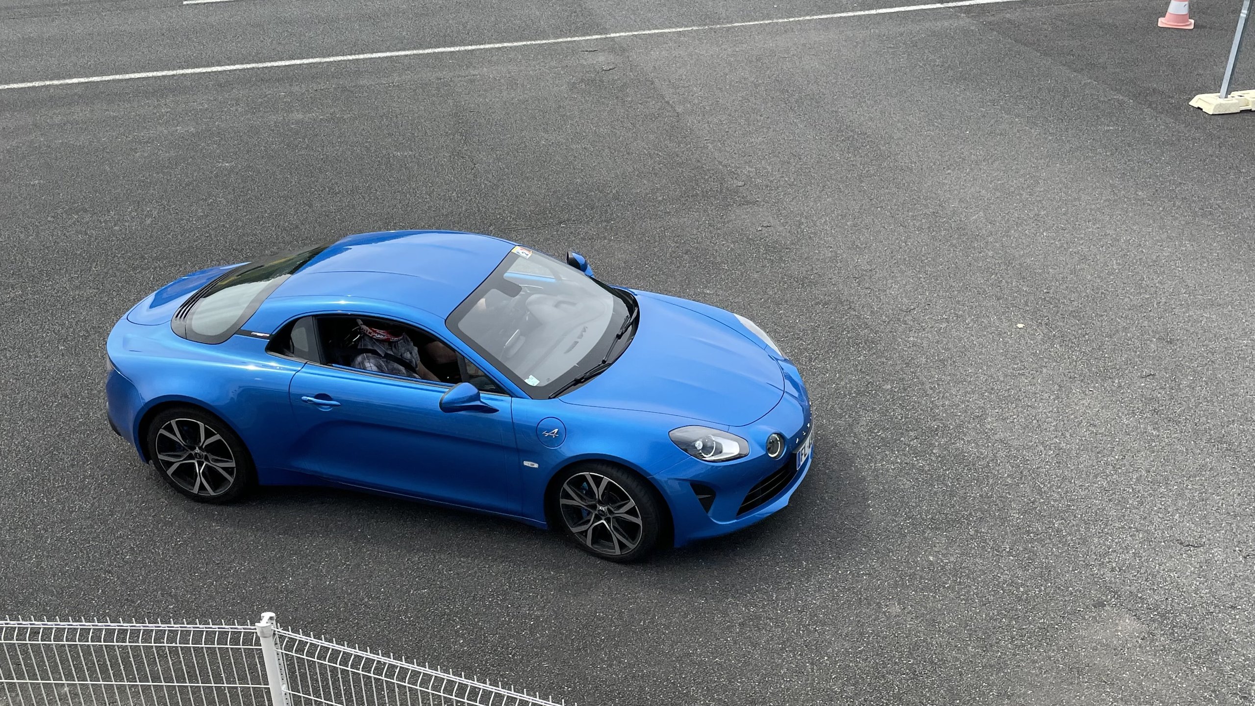Liberté Égalité Roulez 2021. Le Jour Où Les Nouvelles Alpine A110 Ont Pris Le Dessus. 49 Liberte Egalite Roulez Alpine Montlhery 2021 24 | Liberté Égalité Roulez 2021. Le Jour Où Les Nouvelles Alpine A110 Ont Pris Le Dessus.