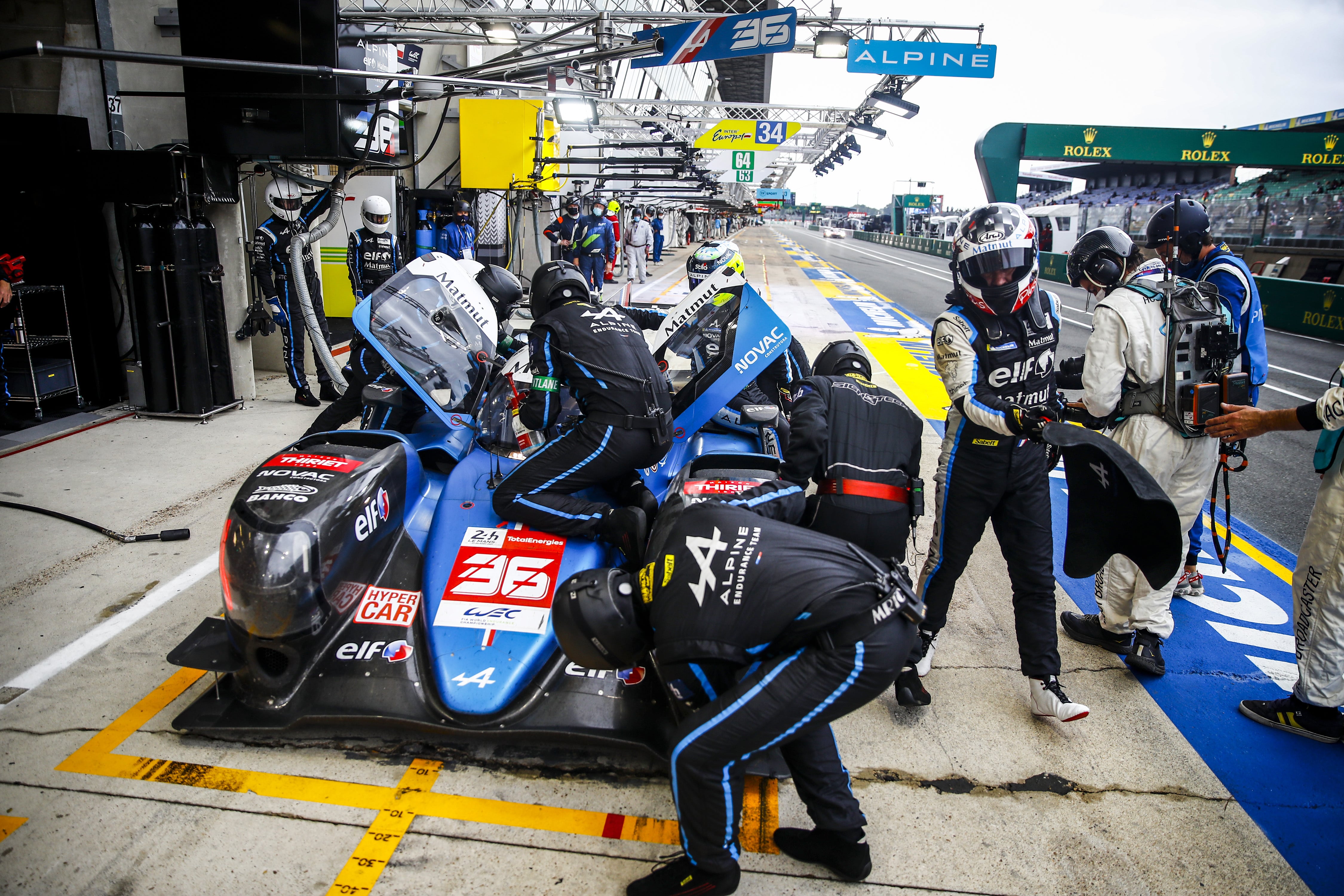 10H00 – Alpine S'Extirpe De La Nuit En Troisième Position 7 Alpine