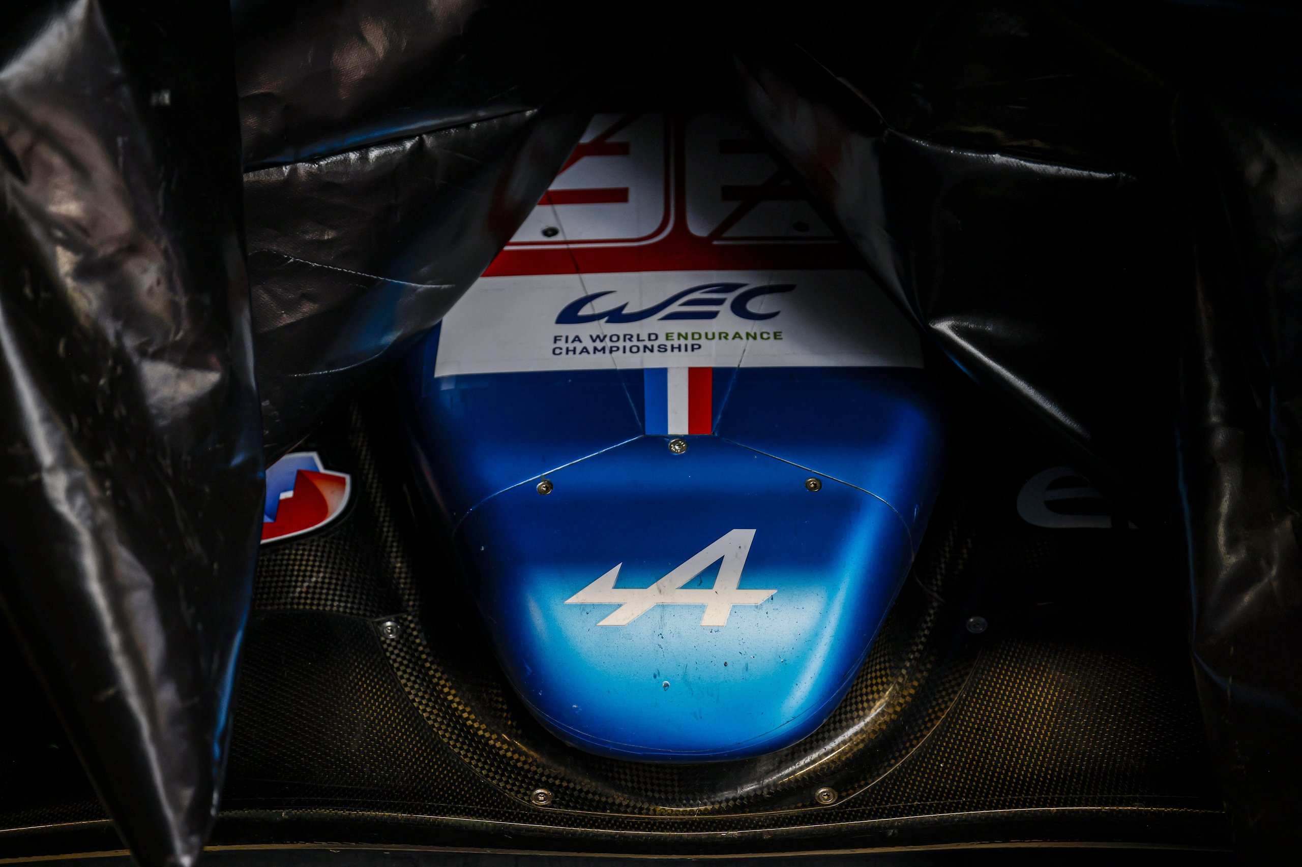Alpine Elf Matmut Endurance Team Sur La 2Ème Ligne De La Grille De Départ Aux 24 Heures Du Mans 5 Alpine Elf Matmut Endurance