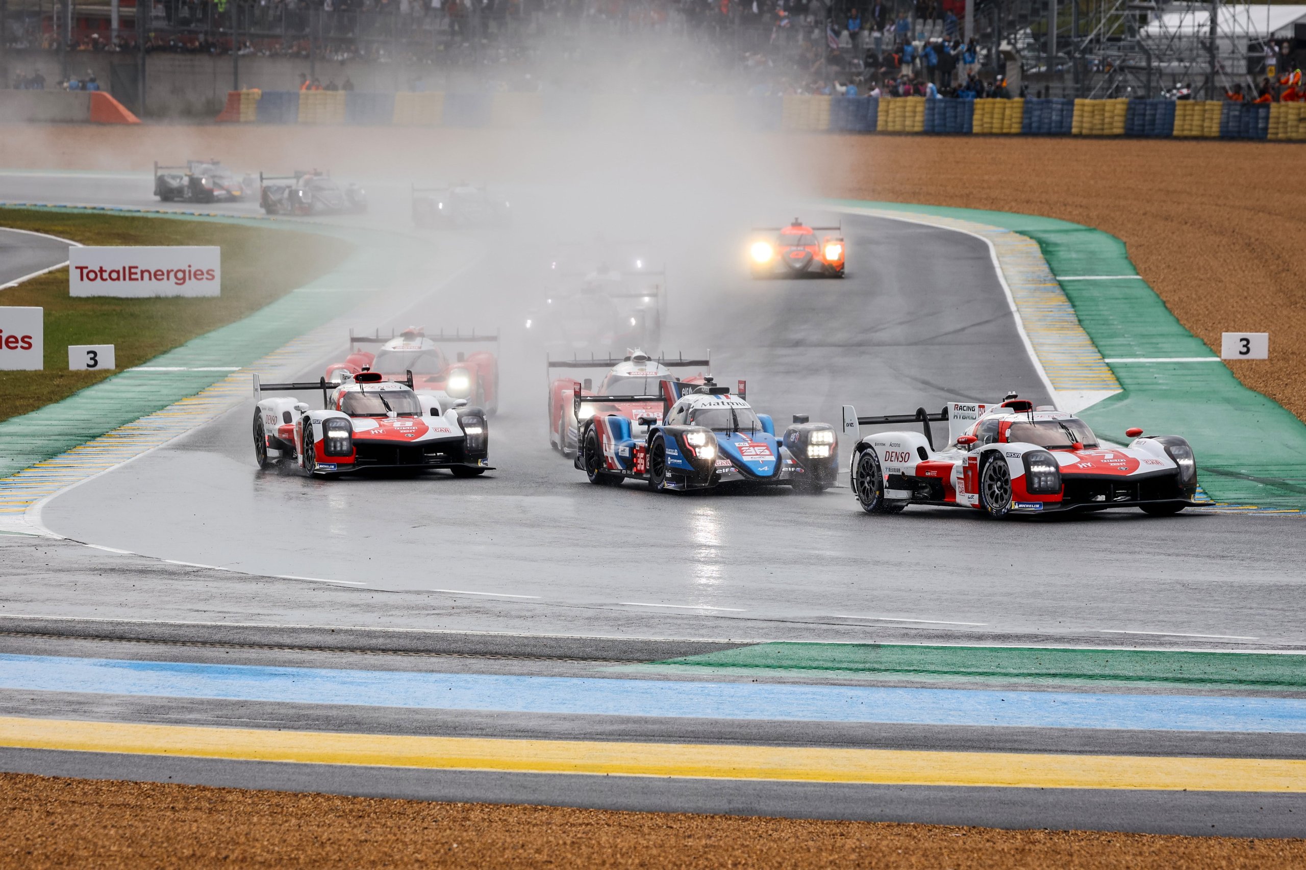 Alpine En Embuscade Malgre Les Pieges 4 | 21H00 – Un Début De Courses Très Disputés Mais Alpine Tient Le Rythme