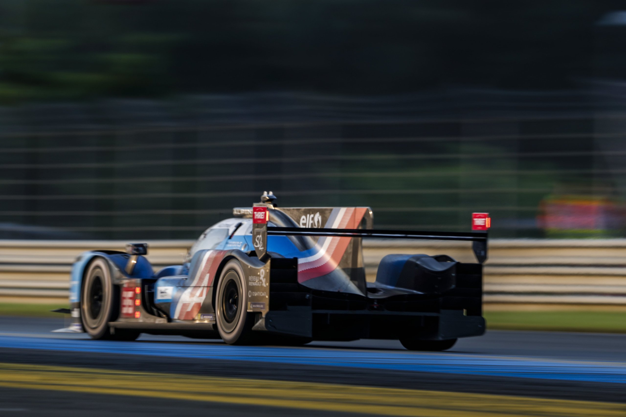 Alpine Monte Sur La 3Ème Marche Du Podium Aux 24 Heures Du Mans 2021 9 Alpine Monte Sur La Troisieme Marche Du Podium Aux 24 Heures Du Mans 2021 5 | Alpine Monte Sur La 3Ème Marche Du Podium Aux 24 Heures Du Mans 2021