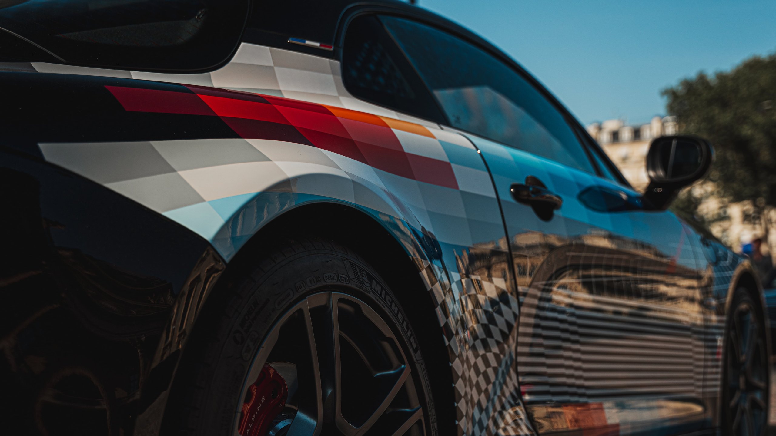 A La Rencontre De L'Alpine A110 X Felipe Pantone Au Art Paris 34 Alpine A110 X Pantone Grand Plalais Ephemere 3 | A La Rencontre De L'Alpine A110 X Felipe Pantone Au Art Paris