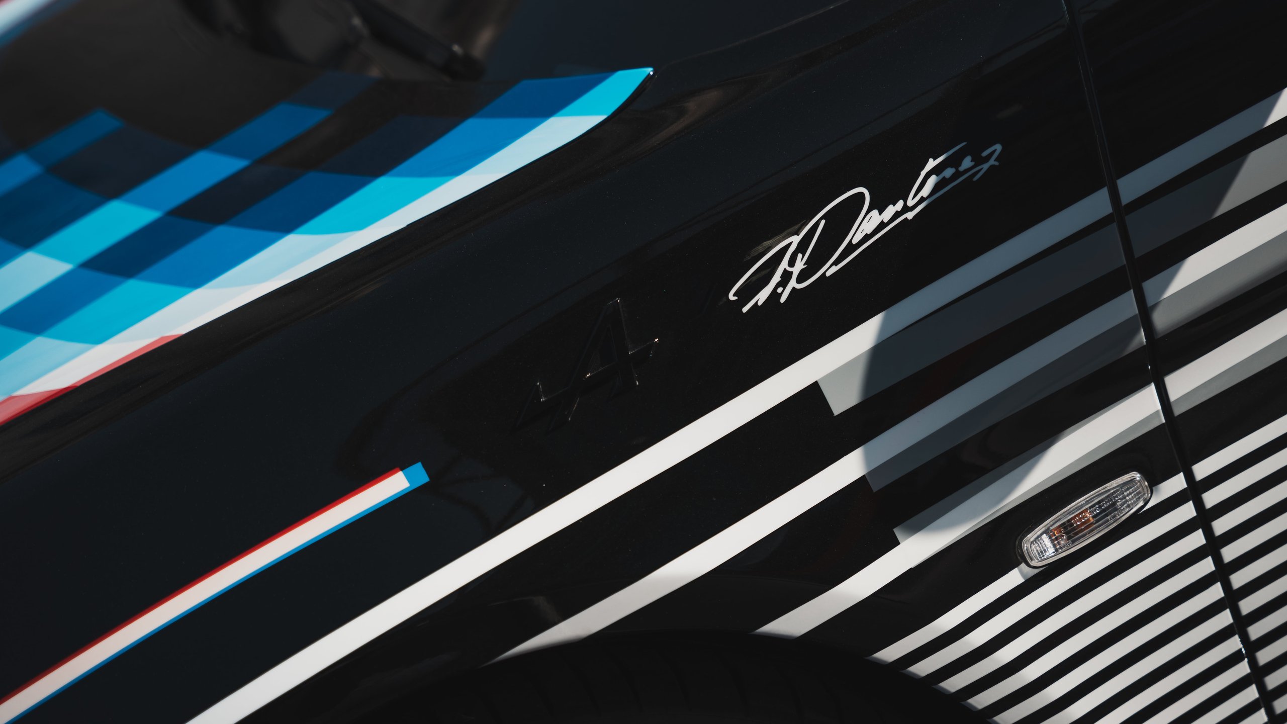 A La Rencontre De L'Alpine A110 X Felipe Pantone Au Art Paris 31 Alpine A110 X Pantone Grand Plalais Ephemere 6 | A La Rencontre De L'Alpine A110 X Felipe Pantone Au Art Paris