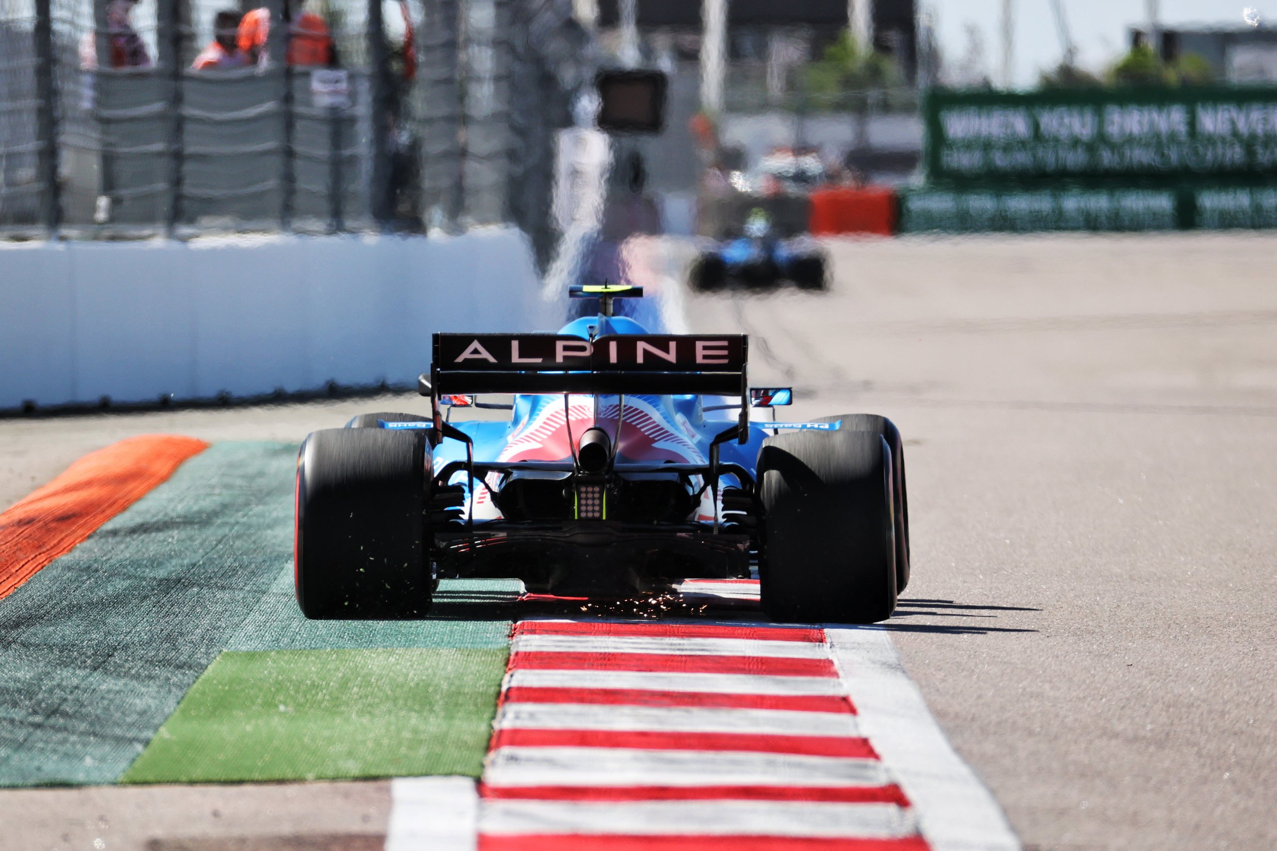 Alpine F1 Team P6 Grand Prix Russie 17 | P6 Pour Alpine F1 Team Et Alonso En Russie
