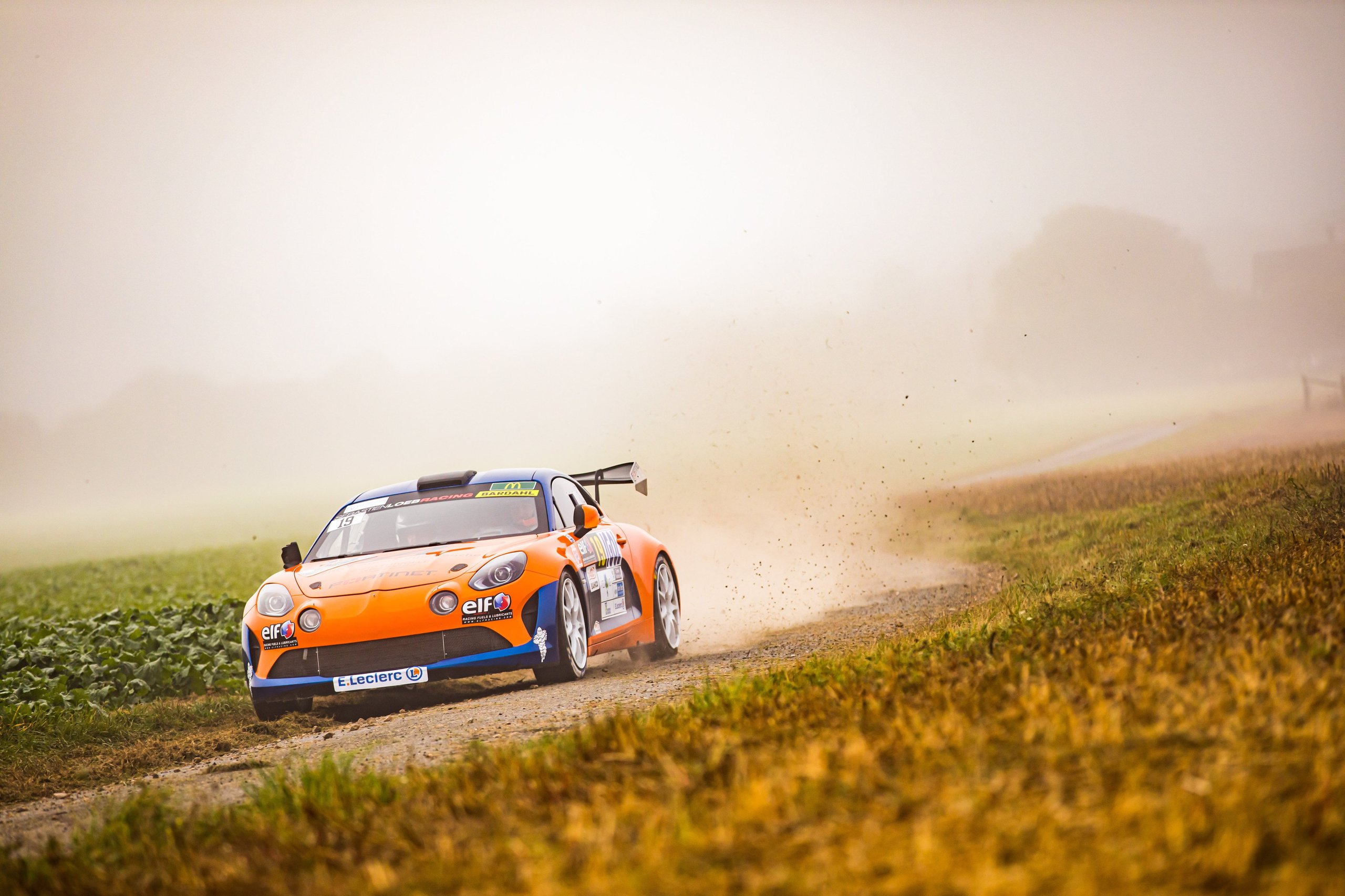Rallye Coeur De France Lalpine Elf Rally Trohpy Fait Le Spectacle 1 | Rallye Cœur De France, L'Alpine Elf Rally Trophy Fait Le Spectacle