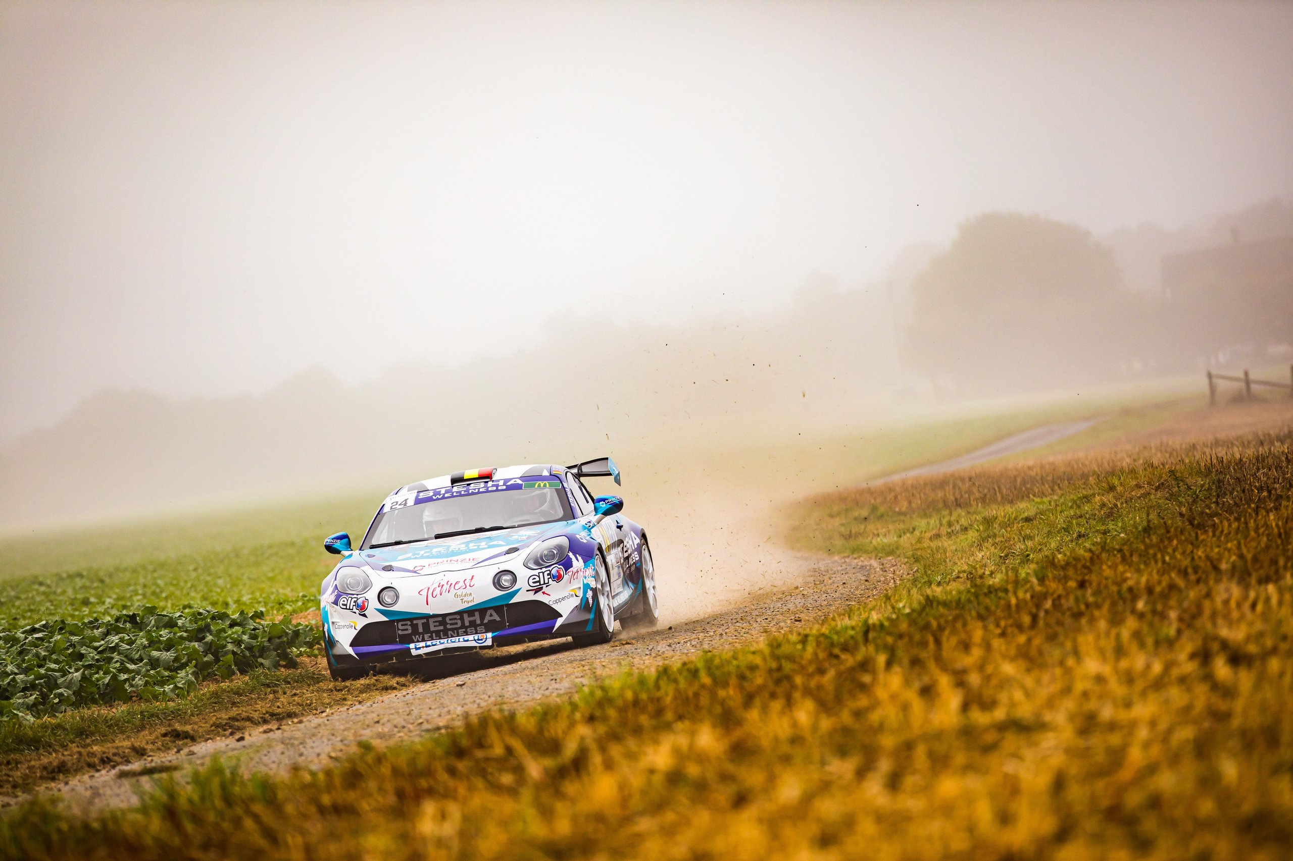 Rallye Coeur De France Lalpine Elf Rally Trohpy Fait Le Spectacle 3 | Rallye Cœur De France, L'Alpine Elf Rally Trophy Fait Le Spectacle
