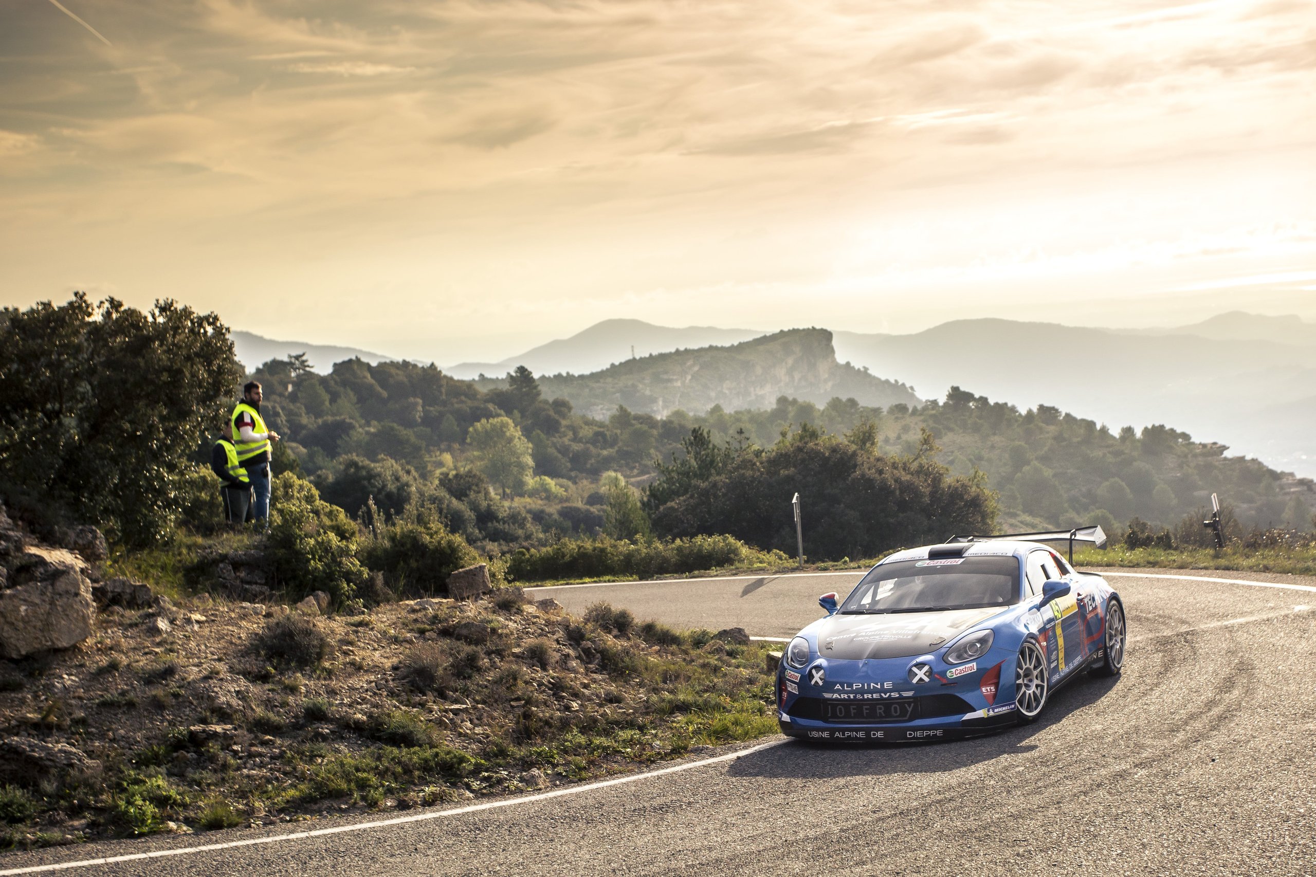 Premier Titre Mondial Pour Alpine En Fia R-Gt