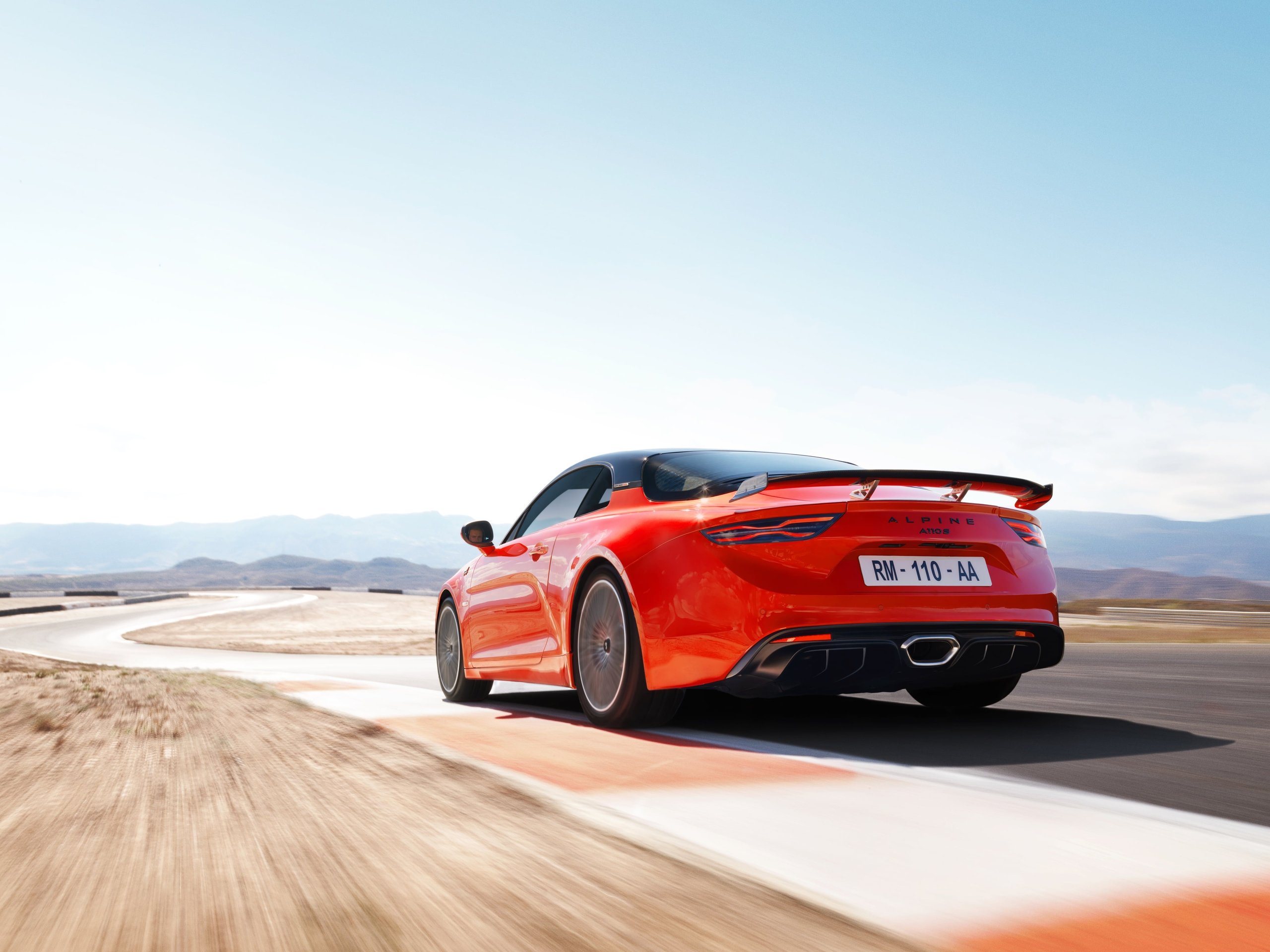 Alpine A110 S 2022 Passe Au Kit Aéro Et Aux Pneus Semi-Slicks 14 Les Alpinistes A110S 2022 Gt Original Reveal 0005 | Alpine A110 S 2022 Passe Au Kit Aéro Et Aux Pneus Semi-Slicks