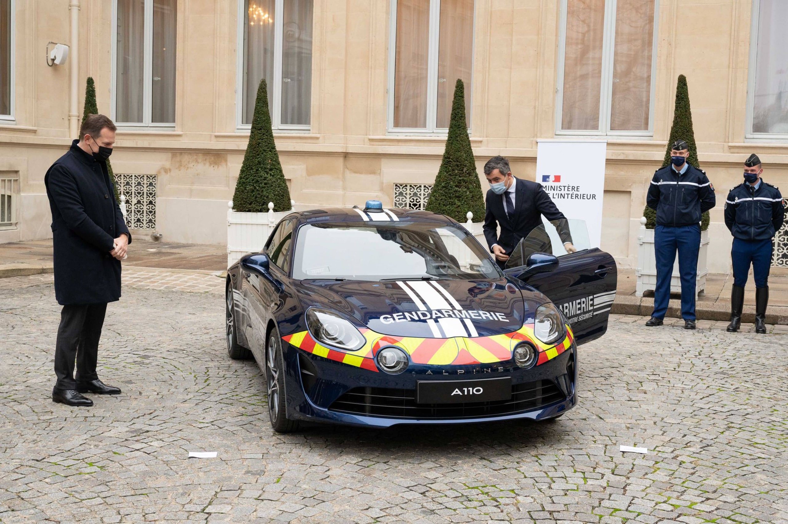 Alpine A110 Gendarmerie Nationale Revelee Place Beauvau 0007 | Alpine A110 Gendarmerie : Elles Évoluent En S