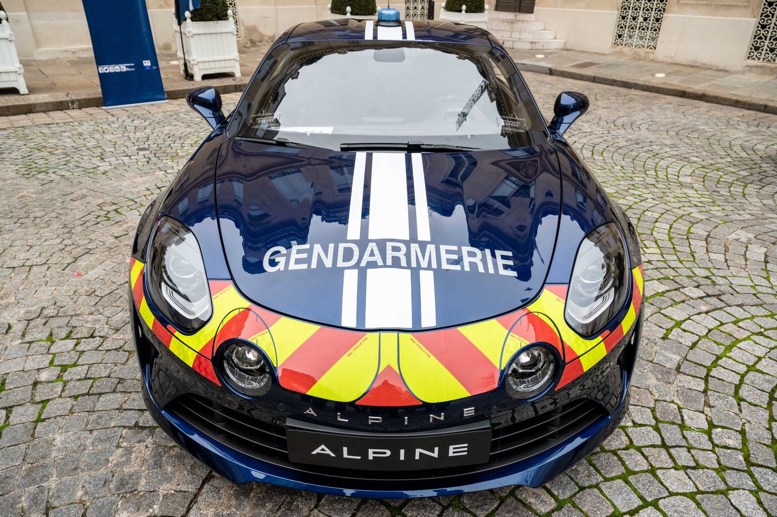 Alpine A110 Gendarmerie Nationale Revelee Place Beauvau 0009 | Alpine A110 Gendarmerie : Elles Évoluent En S