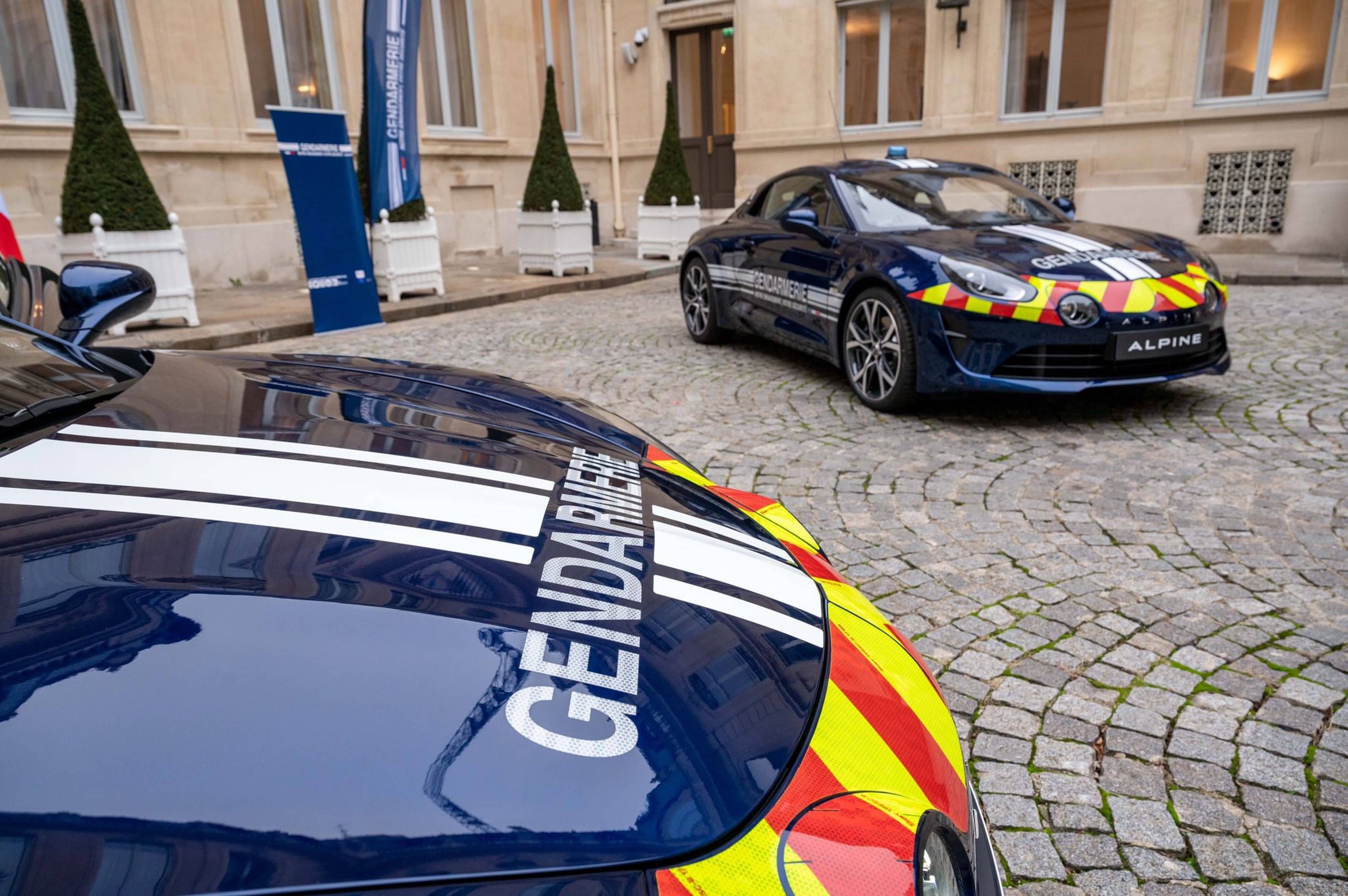 Alpine A110 Gendarmerie Nationale Revelee Place Beauvau 0012 | Alpine A110 Gendarmerie Nationale Révélée Place Beauvau