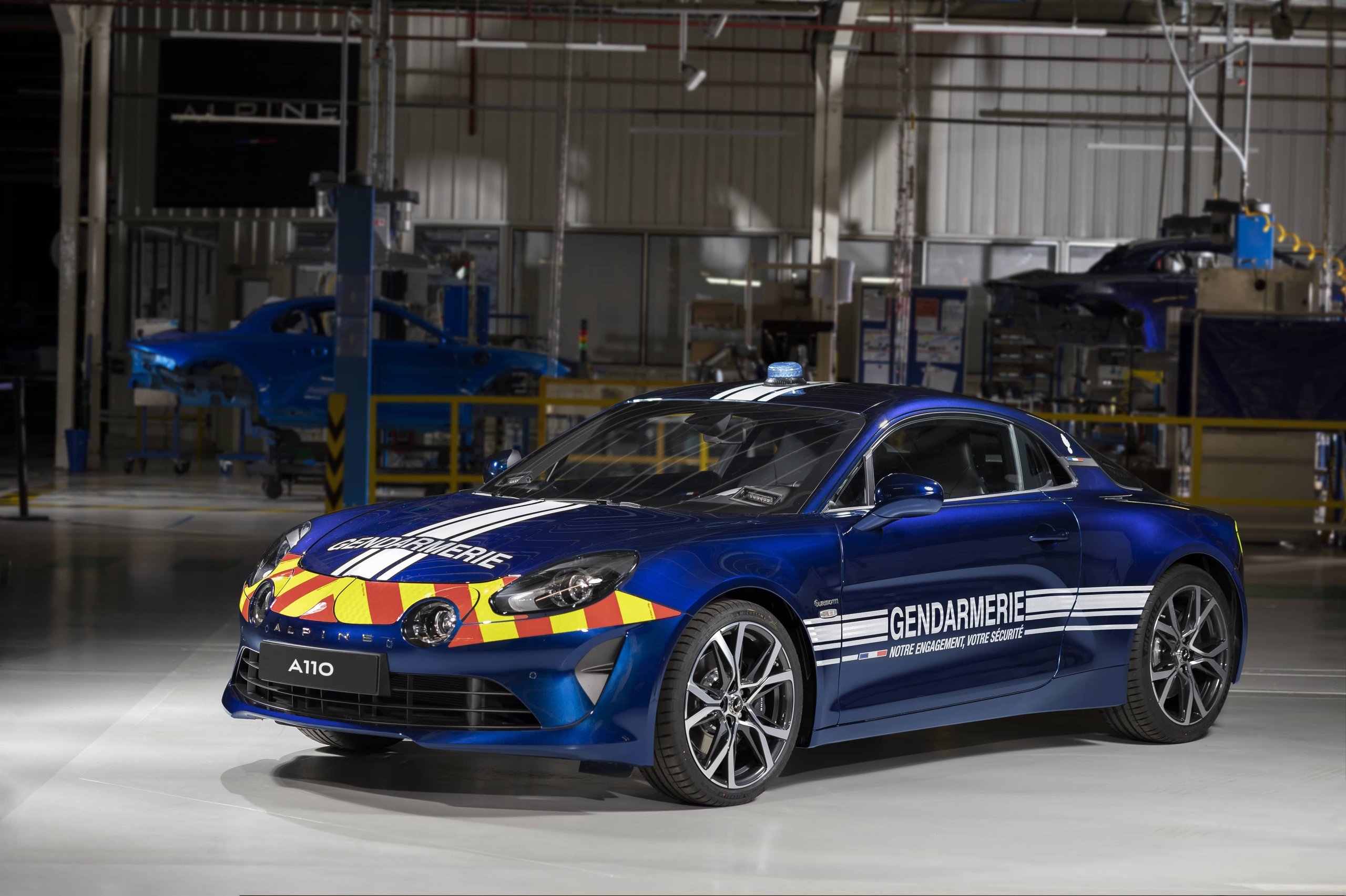 Les Alpinistes Vous Souhaitent Une Belle Année 2022 13 Alpine A110 Gendarmerie Nationale Revelee Place Beauvau 0016