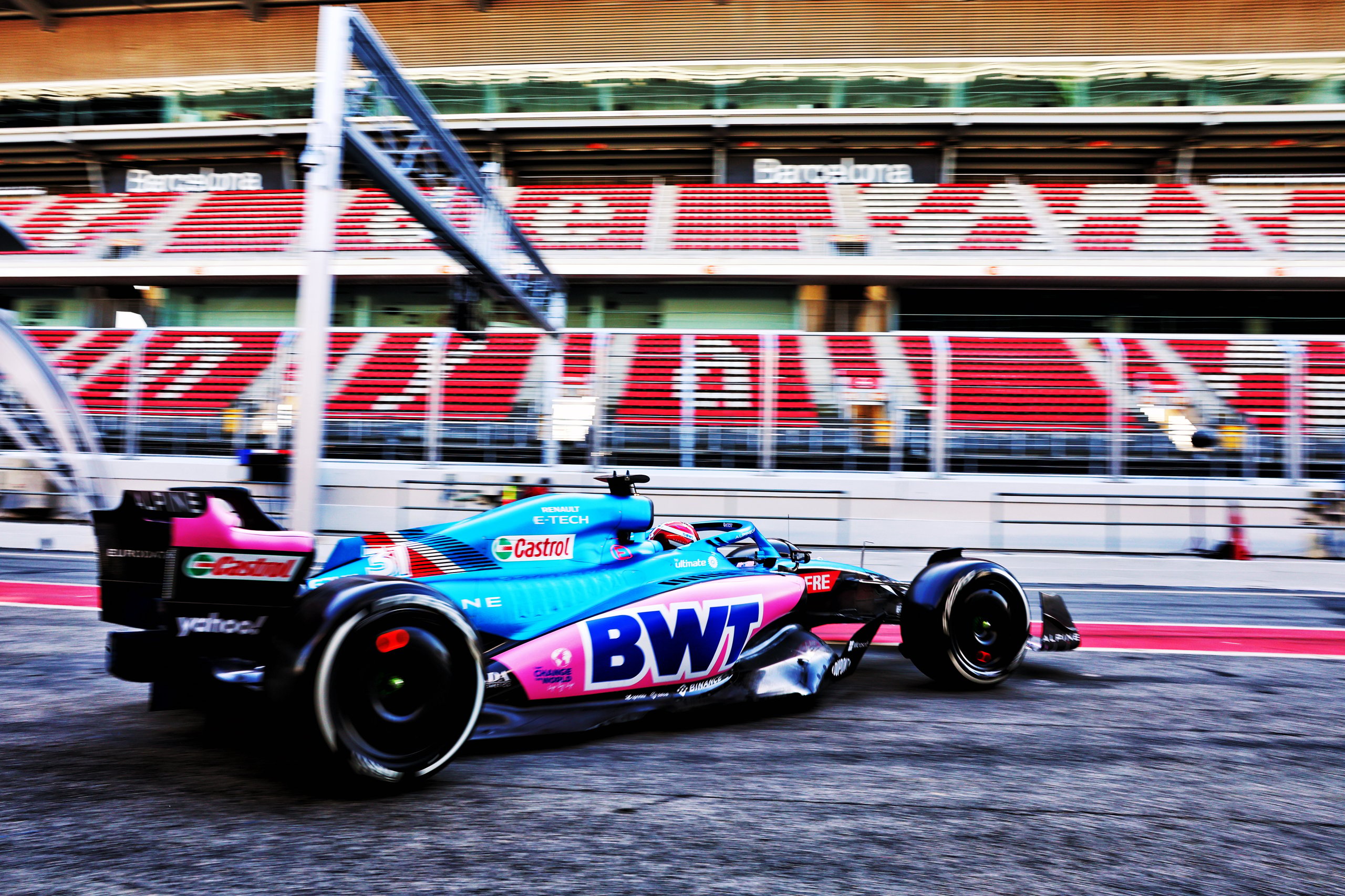 Bwt Alpine F1 Team : Esteban Ocon S'Approprie À Son Tour L'A522 À Barcelone 3 Bwt Alpine F1 Team A522 Esteban Ocon Barcelona Shakedown 2022