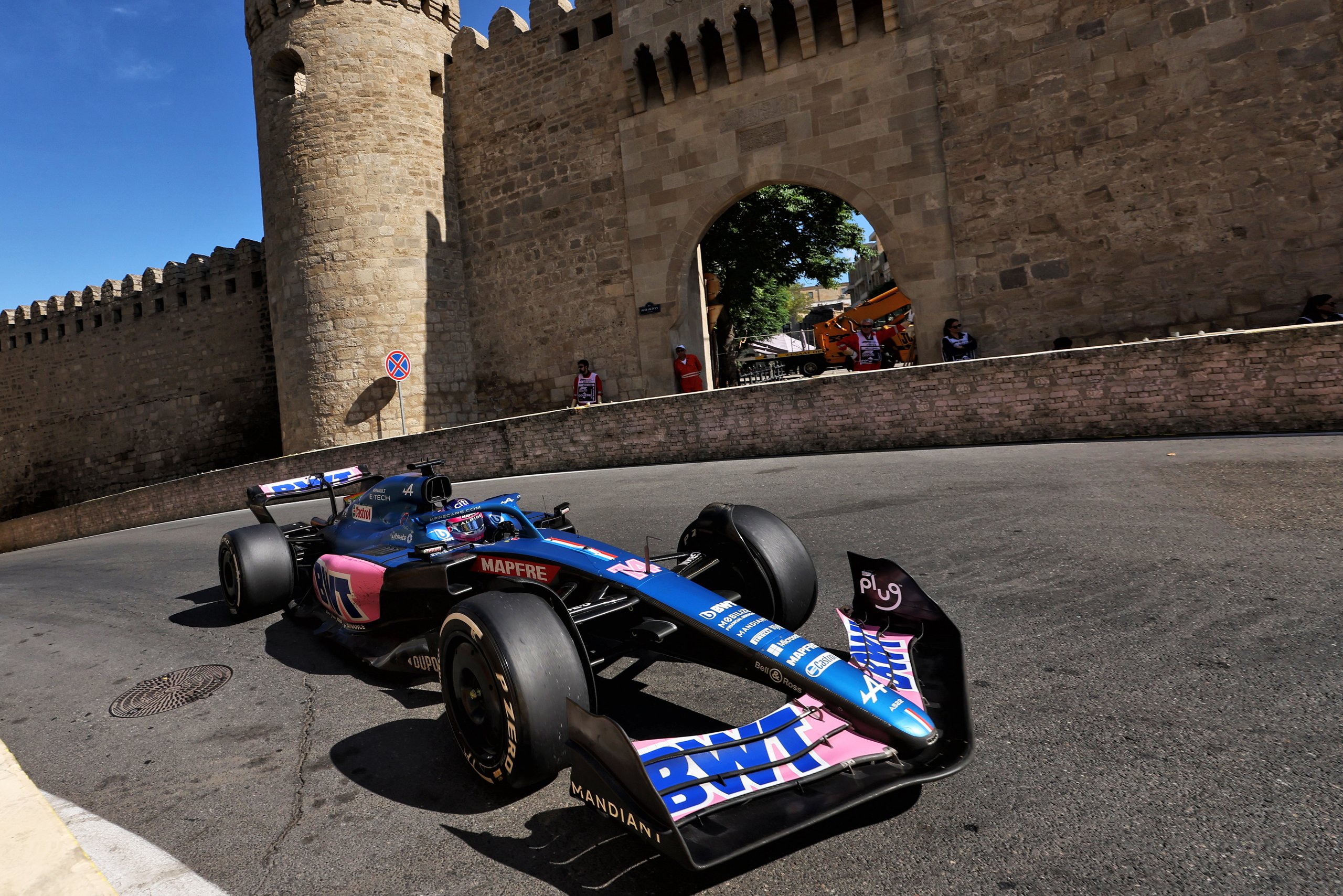 Alpine F1 Team Dans Les Points À Bakou 2022 6 Alpine F1 Team A522 Alonso Ocon Bakou 2022 2 | Alpine F1 Team Dans Les Points À Bakou 2022