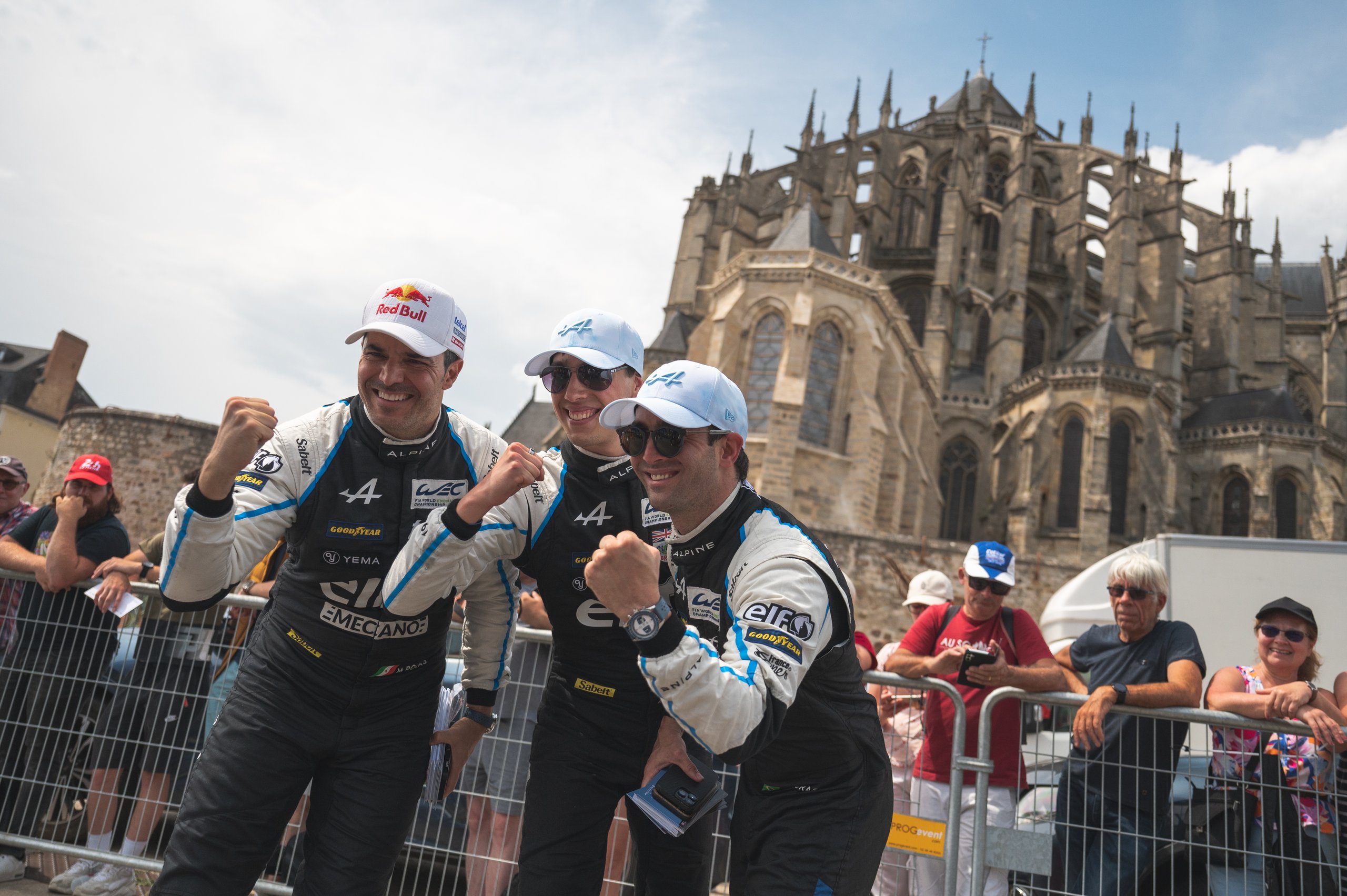 Alpine Elf Endurance Team : Une Remontée Spectaculaire Aux 24 Heures Du Mans 2023 17 Les Alpinistes 24H Du Mans Centenaire 62 | Alpine Elf Endurance Team : Une Remontée Spectaculaire Aux 24 Heures Du Mans 2023