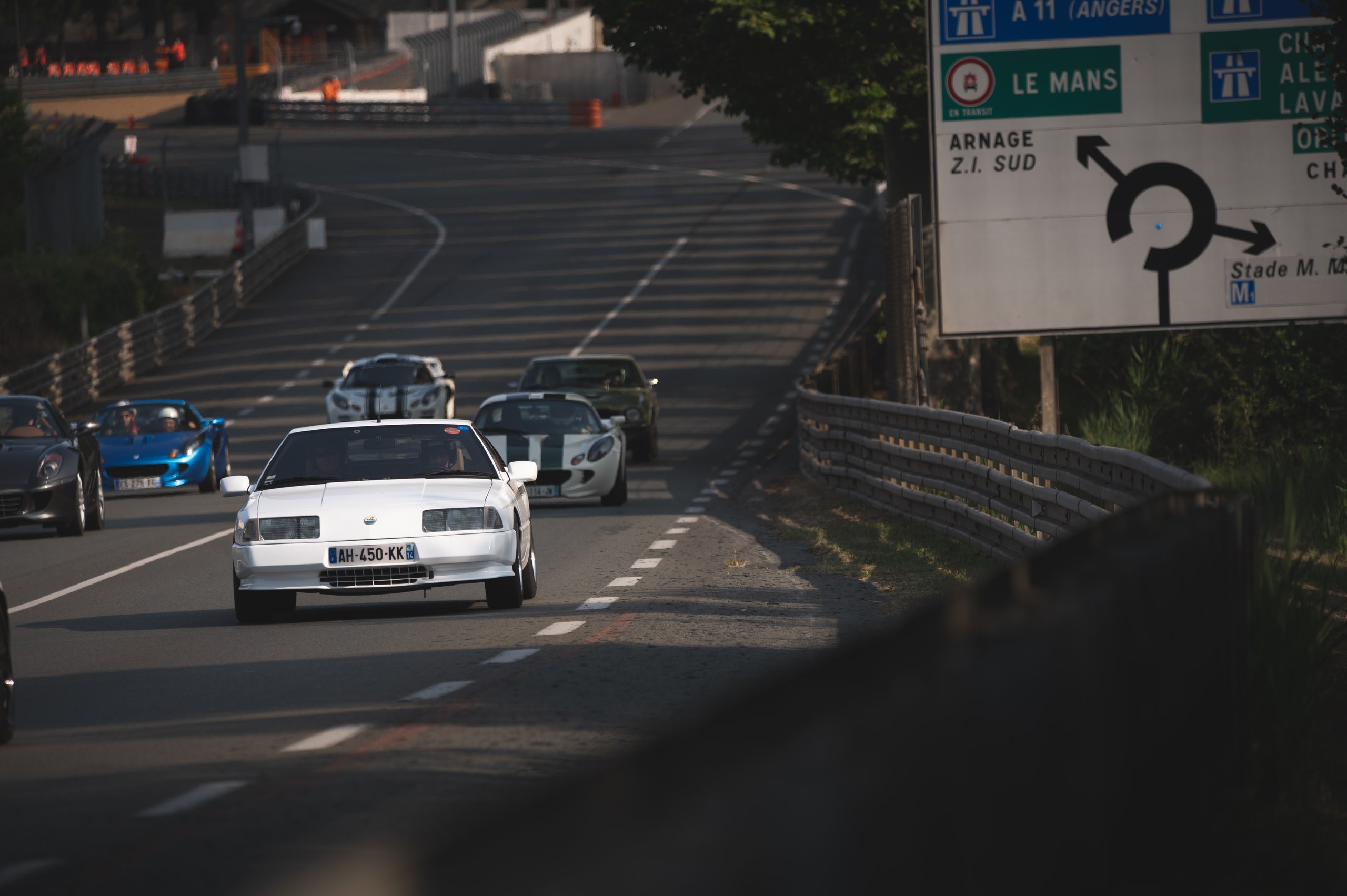 Les Alpinistes Le Mans Classic Pea Autos Alpine A110 A210 A220 15 | Rétrospective Au Mans Classic 2023 : Une Célébration Centenaire De L'Histoire Automobile Et Des Alpine À L'Honneur