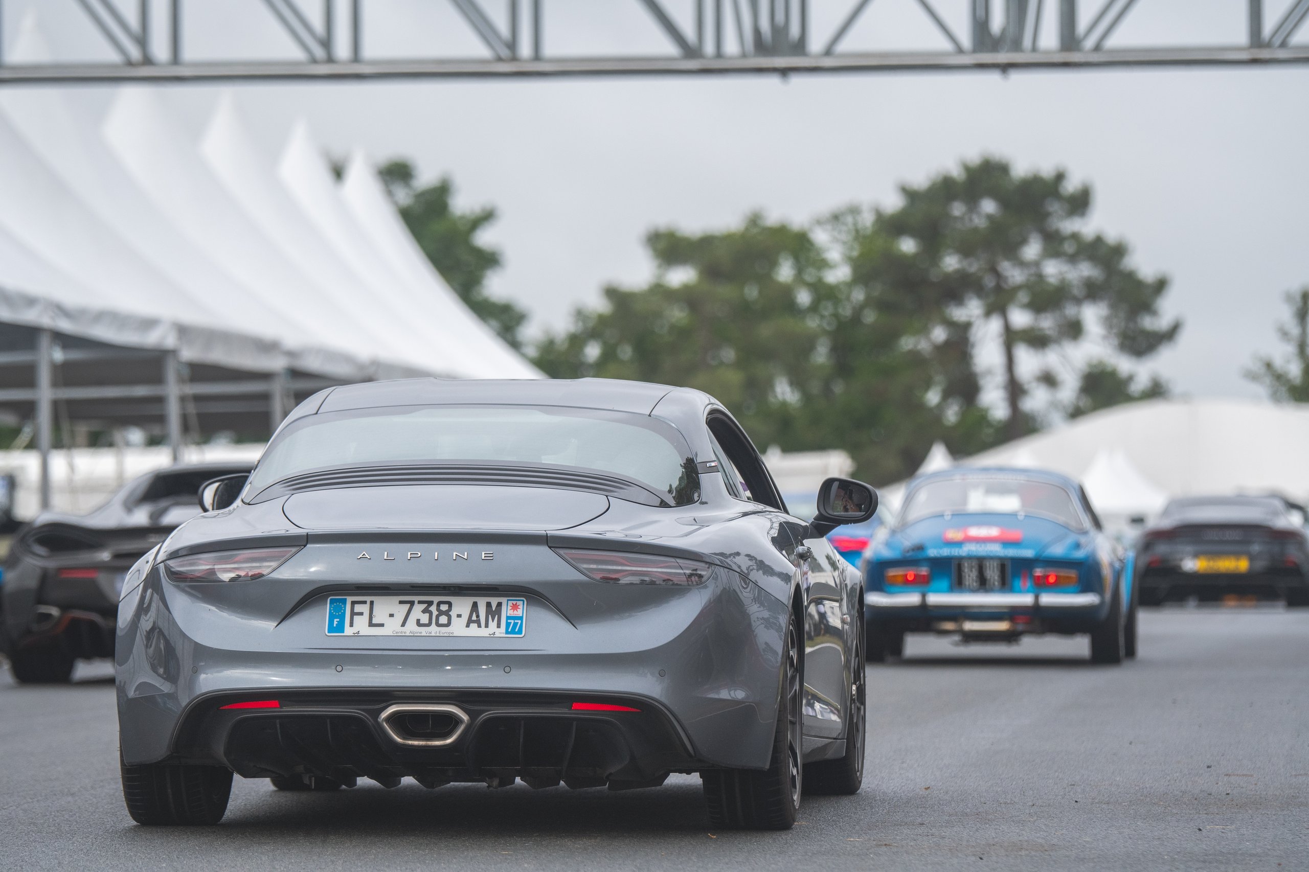 Les Alpinistes Le Mans Classic Pea Autos Alpine A110 A210 A220 29 | Rétrospective Au Mans Classic 2023 : Une Célébration Centenaire De L'Histoire Automobile Et Des Alpine À L'Honneur