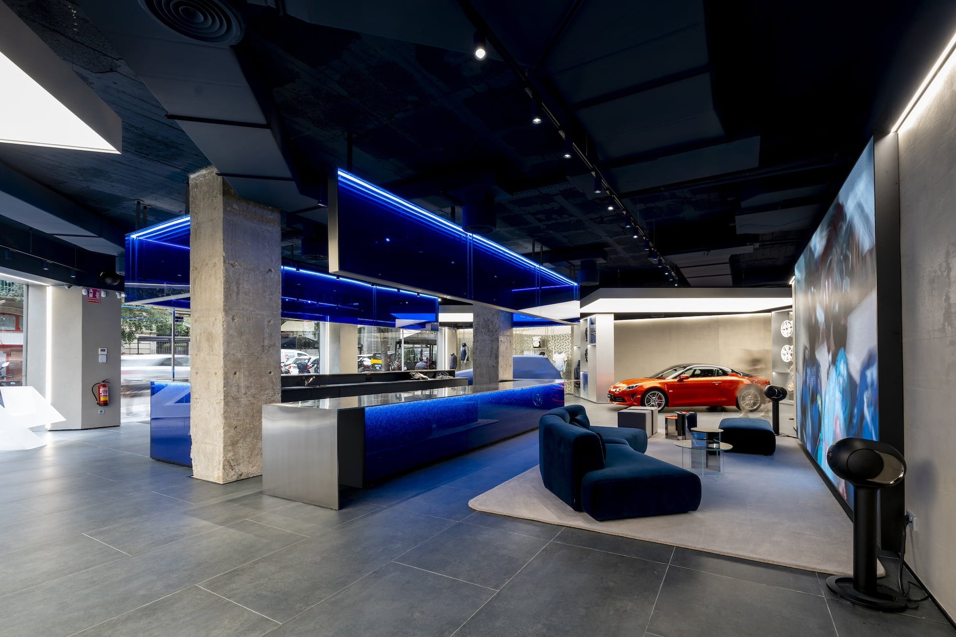 Futuready 2026: Why Alpine Is Fading From Renault’s Story 13 Alpine Inaugure L’atelier À Barcelone : Un Nouveau Concept Store 2024