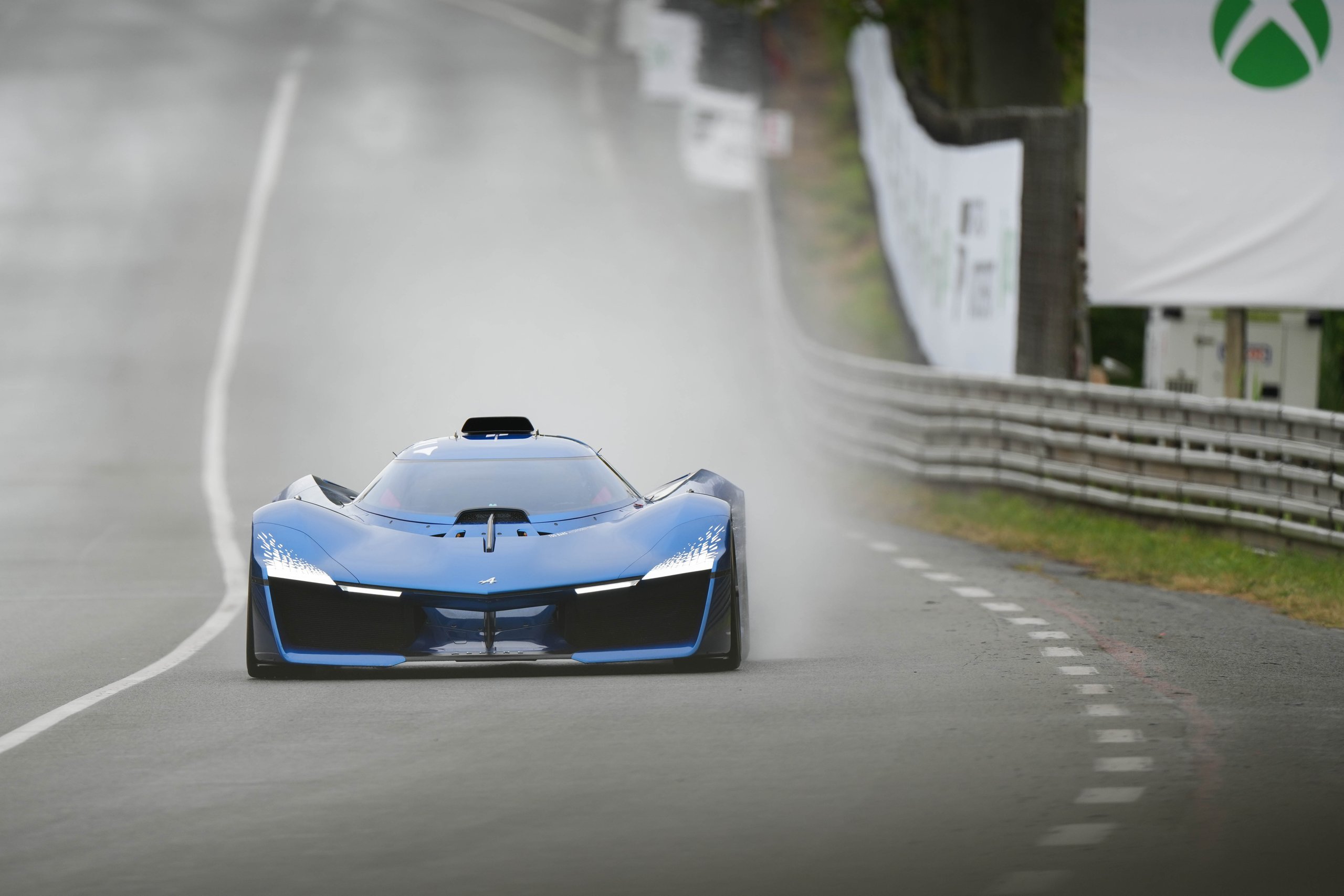 Cinq Jours Au Cœur D’alpine Et De L’alpine Endurance Team : Immersion Aux 24 Heures Du Mans 2024 3 Les Alpinistes - 24 Heures Du Mans - Alpine Alpenglow