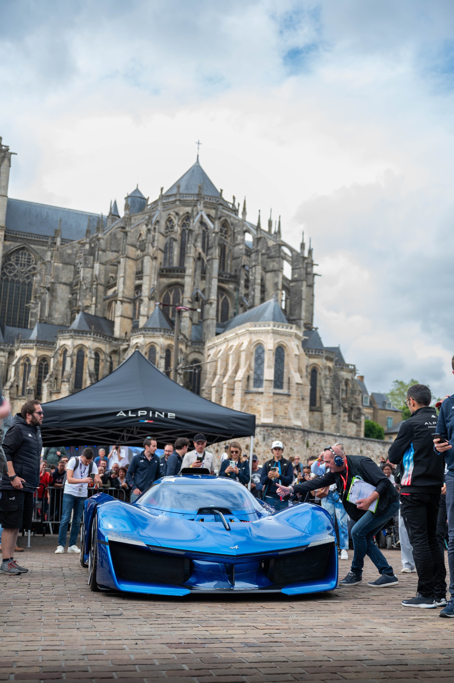 Cinq Jours Au Cœur D’alpine Et De L’alpine Endurance Team : Immersion Aux 24 Heures Du Mans 2024 18 Les Alpinistes 24 Heures Du Mans 2024 Pea Photos