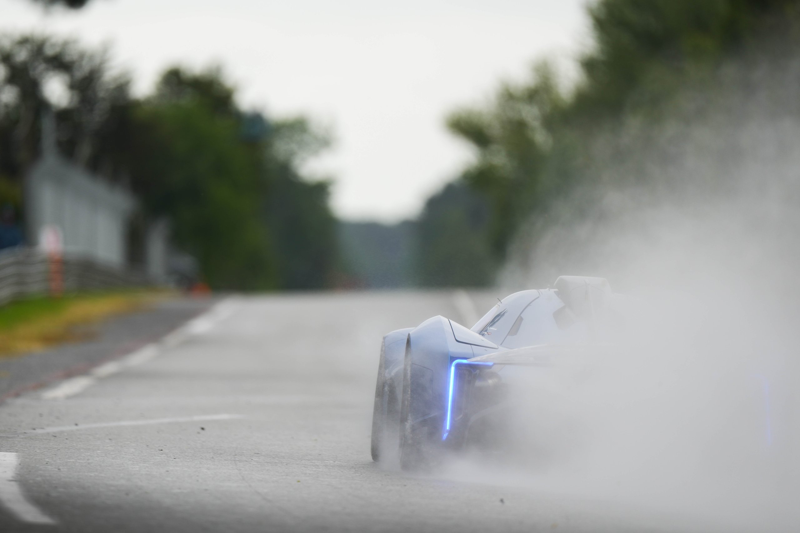 Cinq Jours Au Cœur D’alpine Et De L’alpine Endurance Team : Immersion Aux 24 Heures Du Mans 2024 4 Les Alpinistes - 24 Heures Du Mans - Alpine Alpenglow