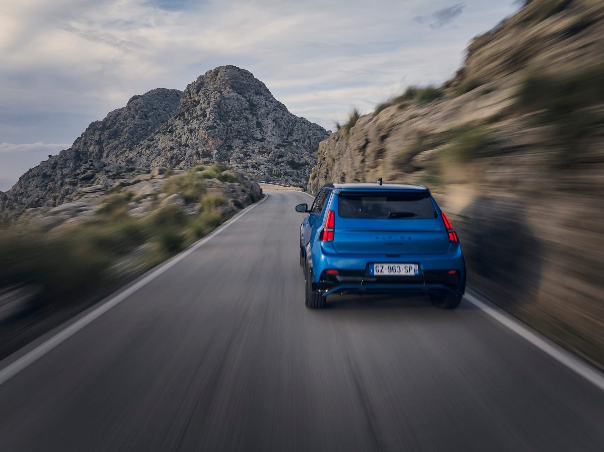 How Alpine Expanded Its French Network To 85 Sales Points 10 Alpine A290