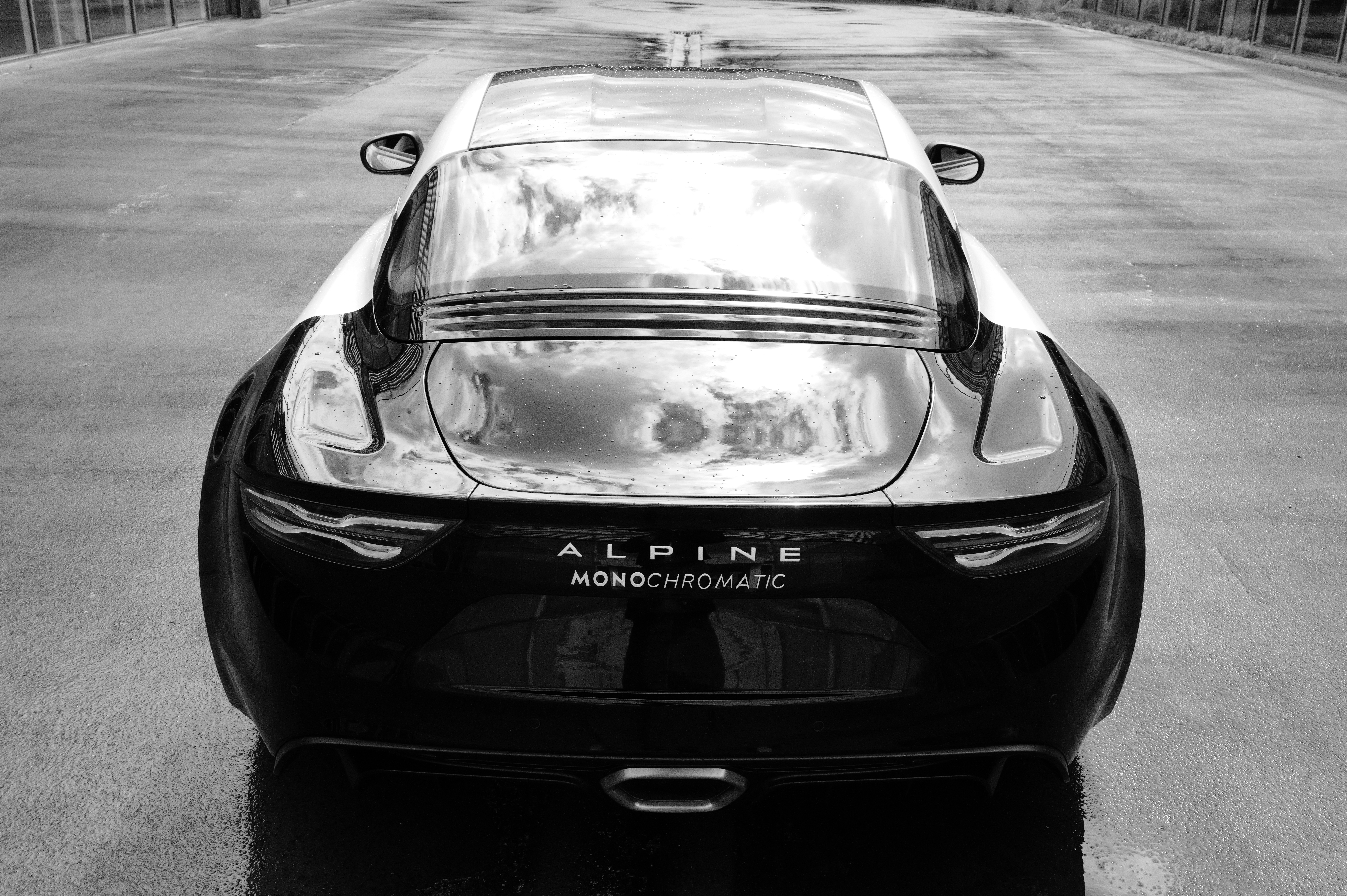 L1001393 | De Felipe Pantone À Mathieu Cesar, Le Voyage Artistique De L'Alpine A110 Continu