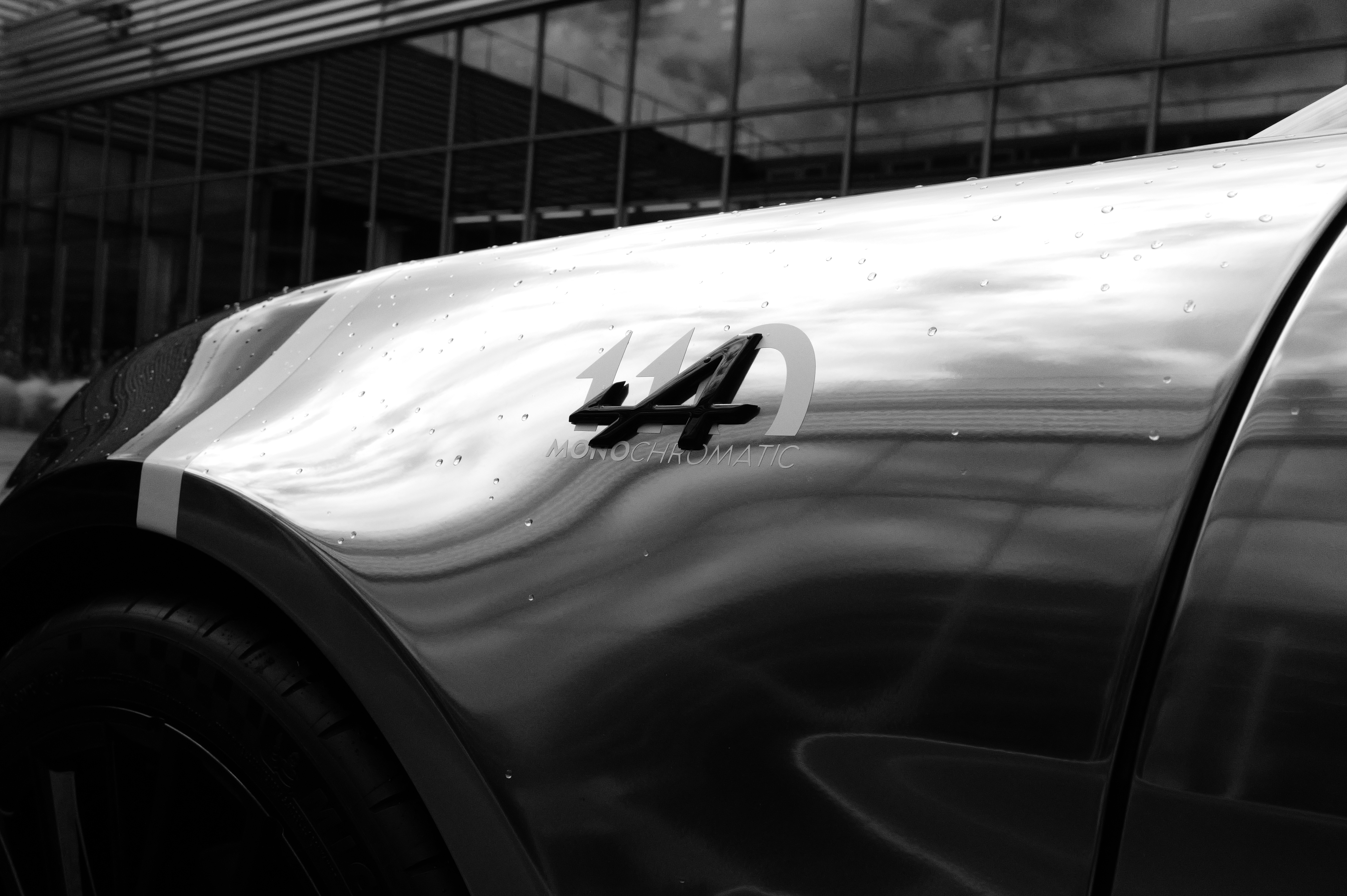 L1001402 | De Felipe Pantone À Mathieu Cesar, Le Voyage Artistique De L'Alpine A110 Continu