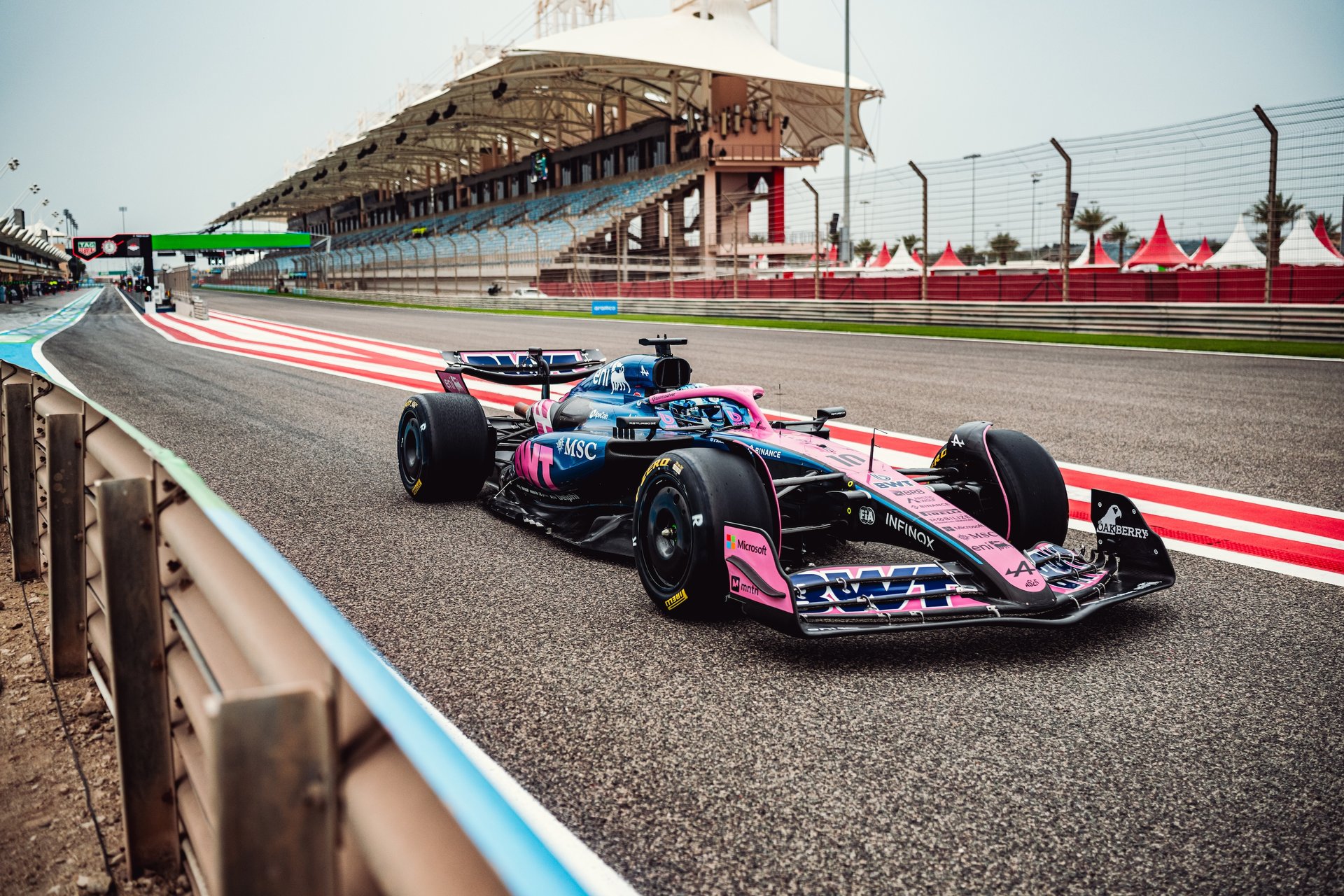 Alpine F1 Team En Essais Hivernaux 2025 : L'A525 Montre Des Signes Prometteurs À Bahreïn 11 Bwt Alpine Formula One Team Pierre Gasly Jack Doohan A525 Bahreïn Essais Pré Saison F1 2025 Jour 2