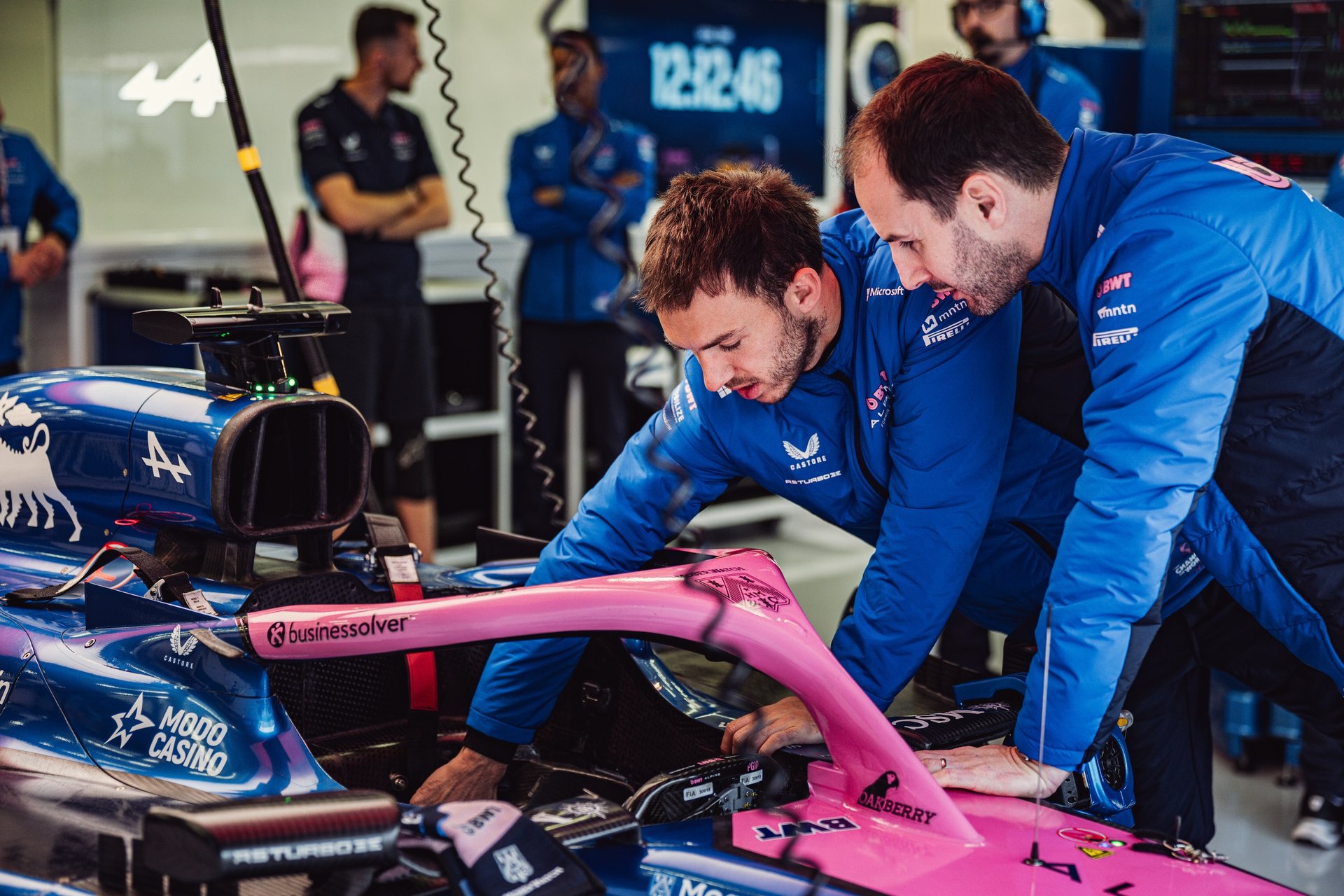 Alpine F1 Team En Essais Hivernaux 2025 : L'A525 Montre Des Signes Prometteurs À Bahreïn 13 Bwt Alpine Formula One Team Pierre Gasly Jack Doohan A525 Bahreïn Essais Pré Saison F1 2025 Jour 2