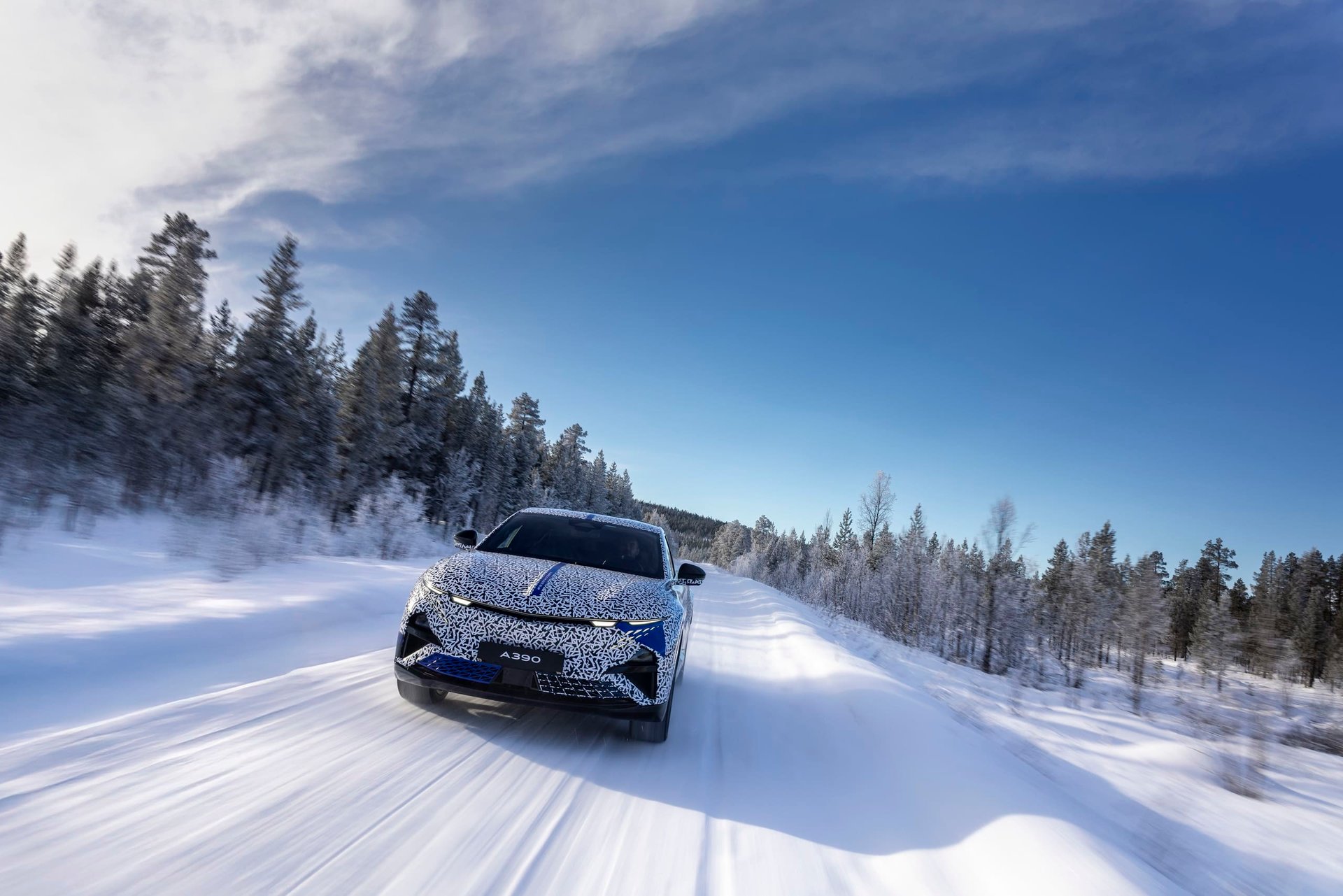 Alpine A390 Performance 2025 17 | Alpine A390 : La Sportive Électrique Défie Le Froid Polaire Avant Sa Révélation Mondiale