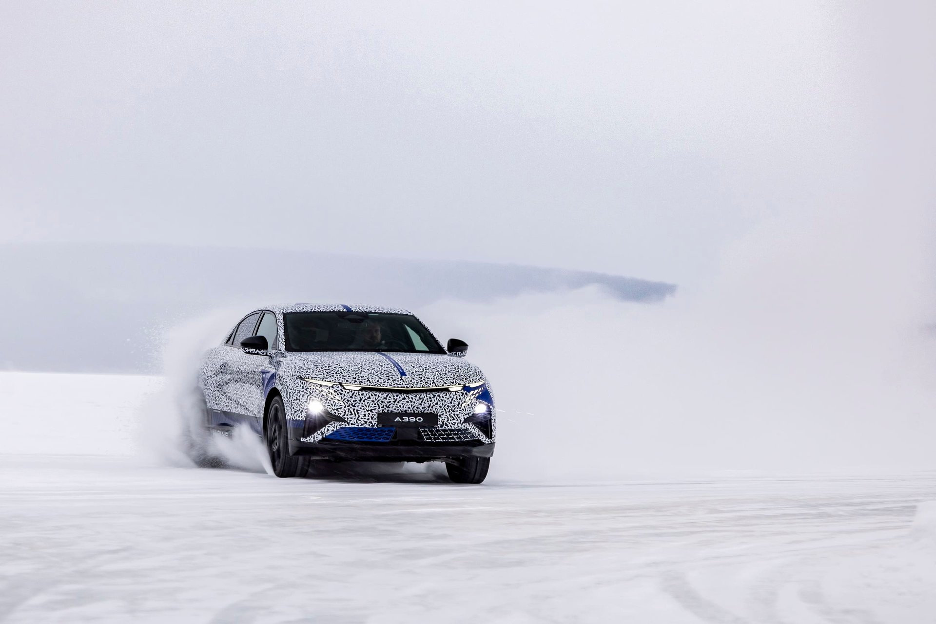Alpine A390 Sport Fastback 2025 28 | Alpine A390 : La Sportive Électrique Défie Le Froid Polaire Avant Sa Révélation Mondiale