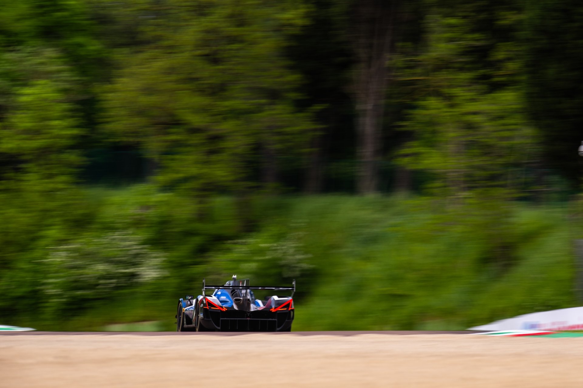 Alpine Endurance Team Rebondit À Imola Avec Un Podium Mérité Pour La N°36 27 Alpine Endurance Team A424 Chatin Gounon Habsburg Schumacher Makowiecki Milesi Wec Imola 2025